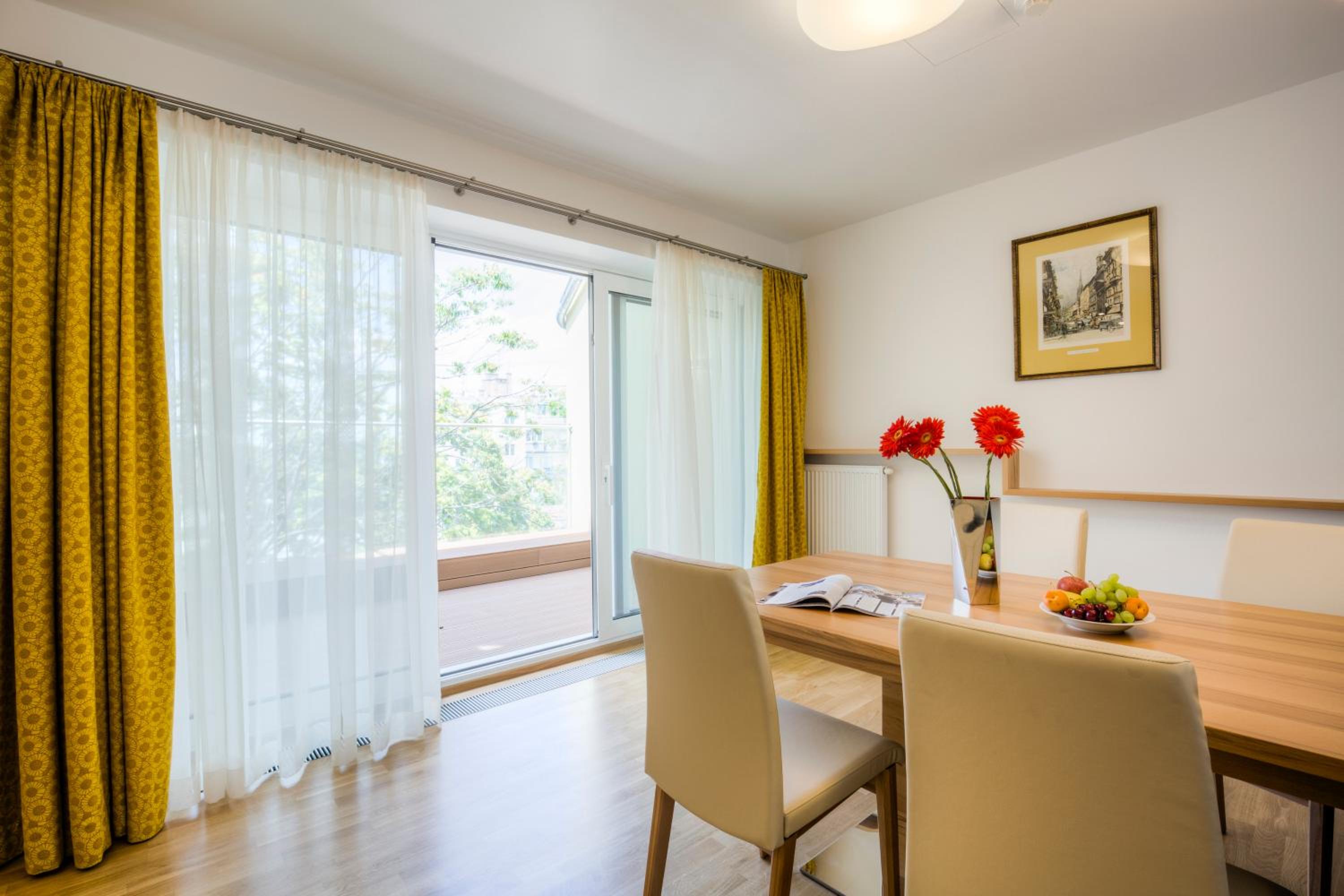 Vienna Grand Apartments City