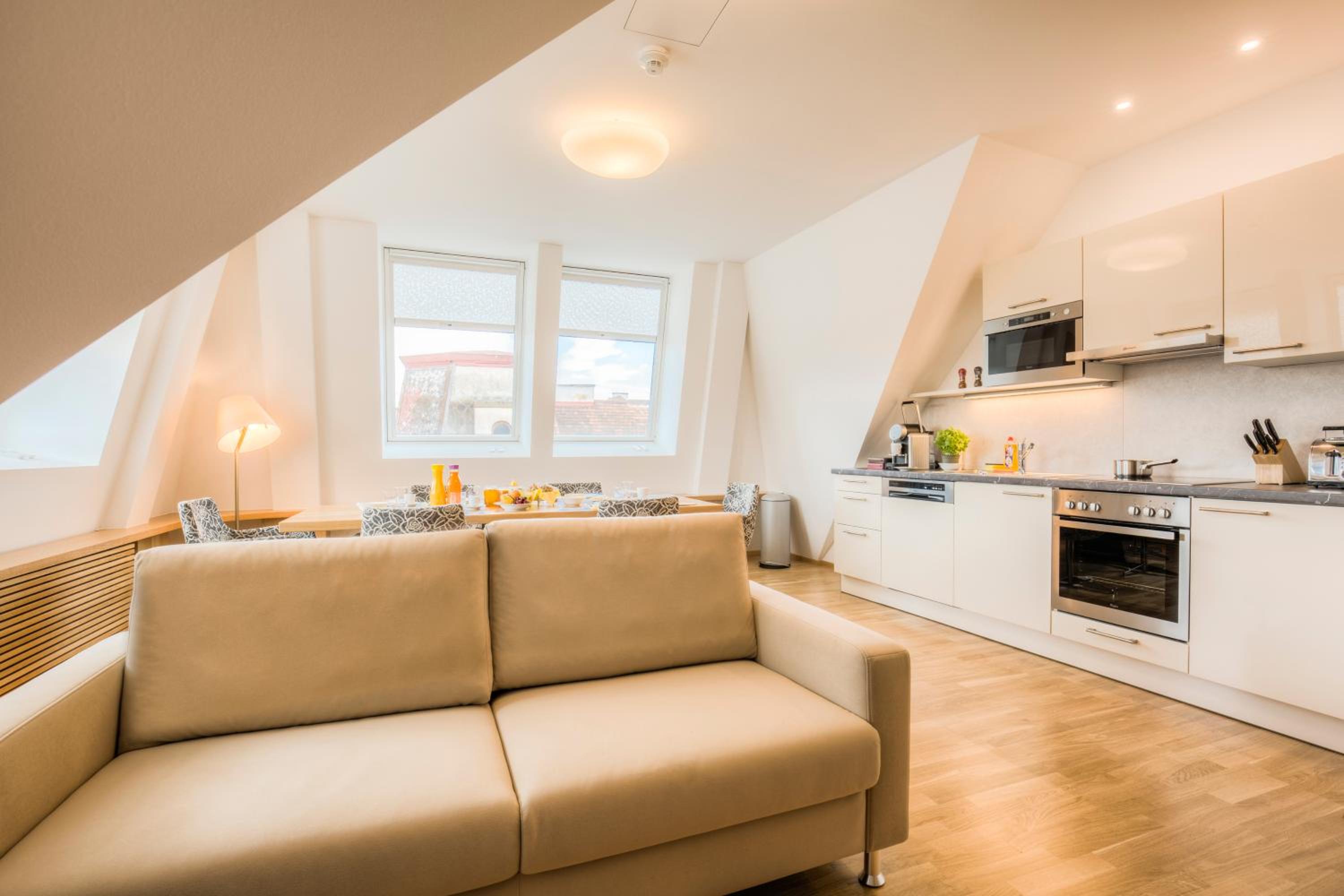 Vienna Grand Apartments City