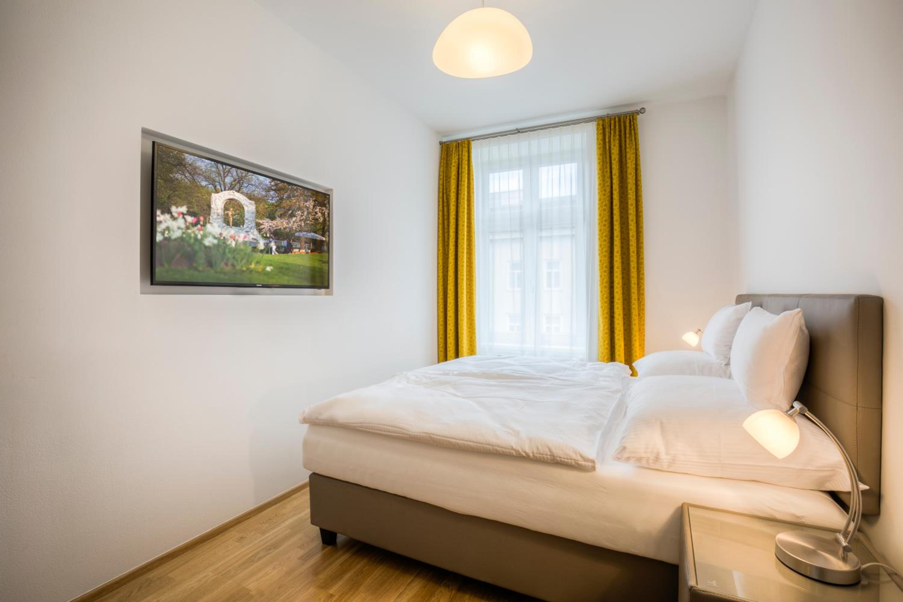 Vienna Grand Apartments City