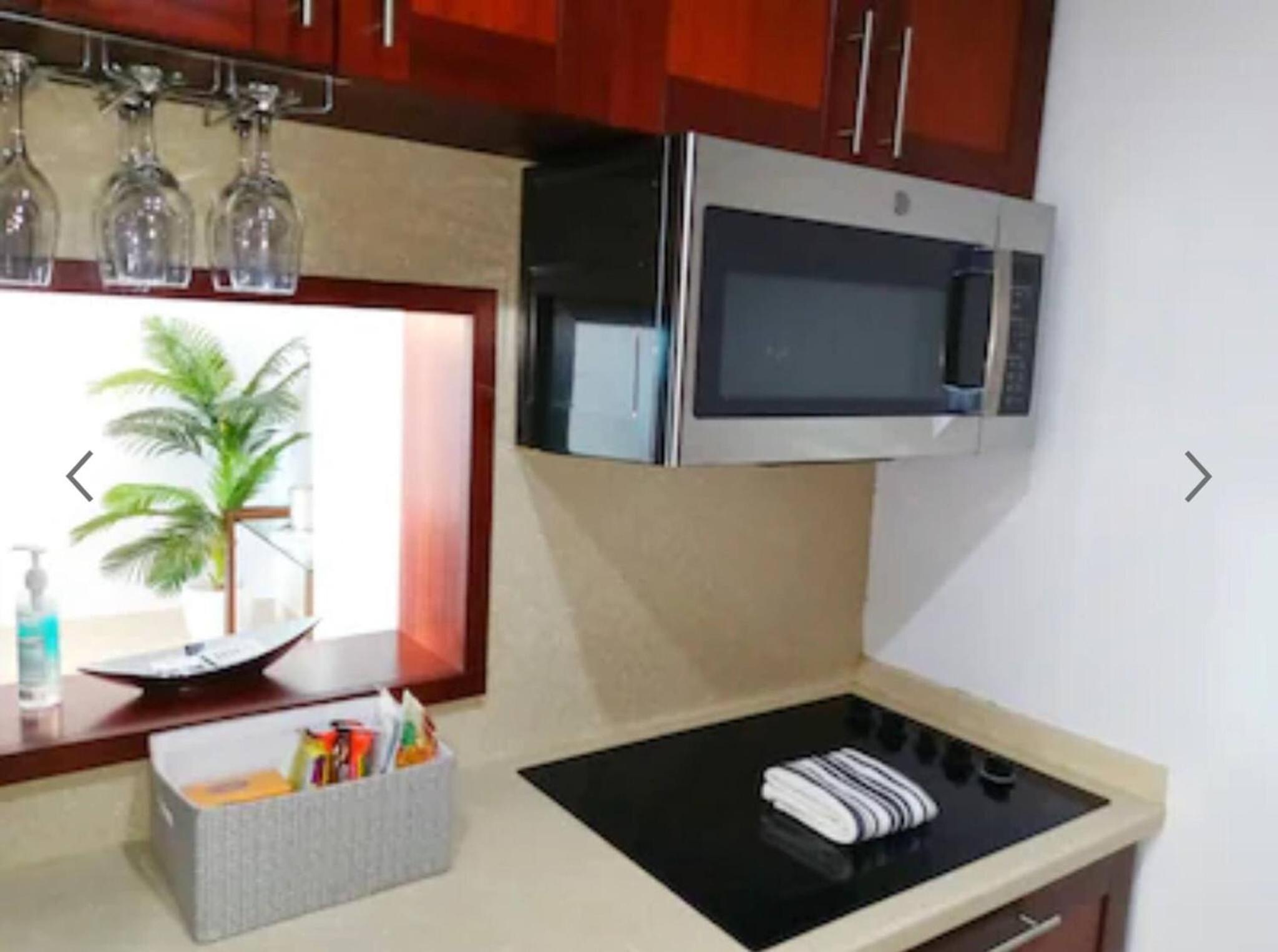 Isla Verde Beachfront Retreat with parking
