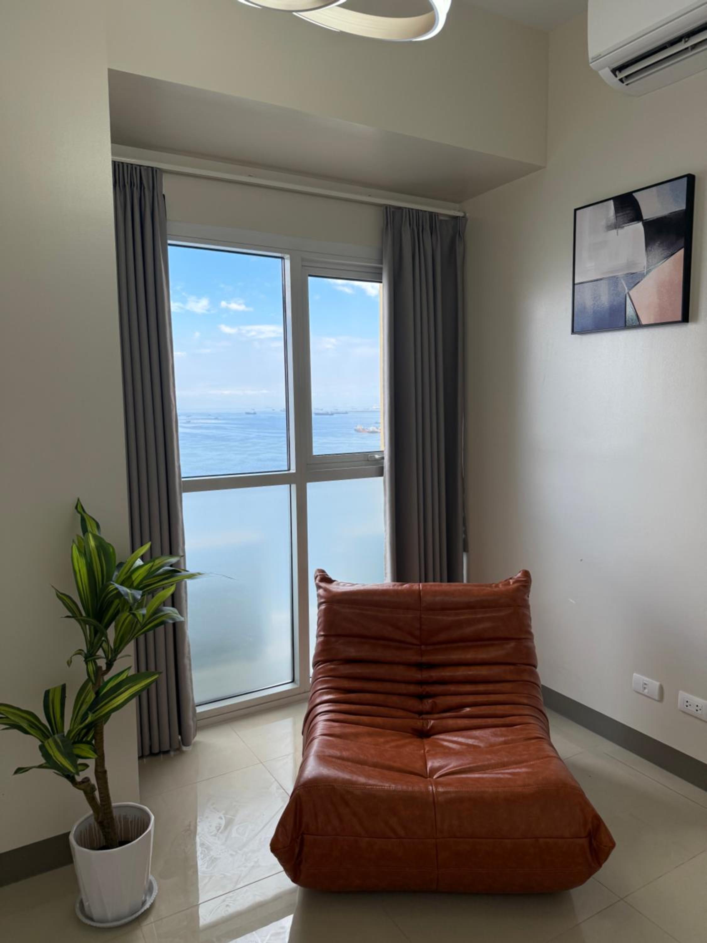 Luxurious Style Apartment cross to Okada and near City of Dreams, Solaire, MOA, and Airport