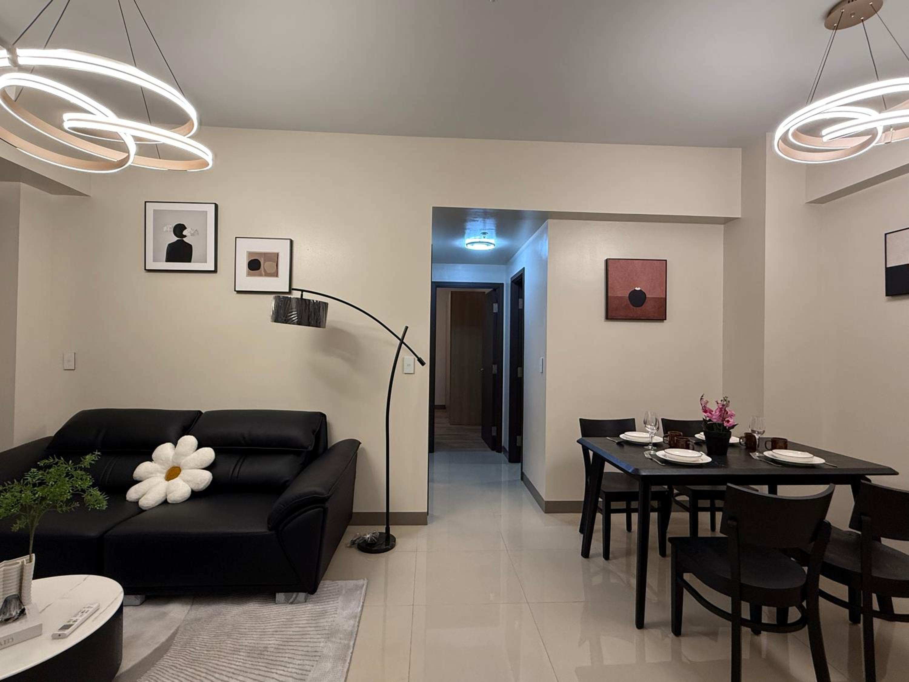 Luxurious Style Apartment cross to Okada and near City of Dreams, Solaire, MOA, and Airport