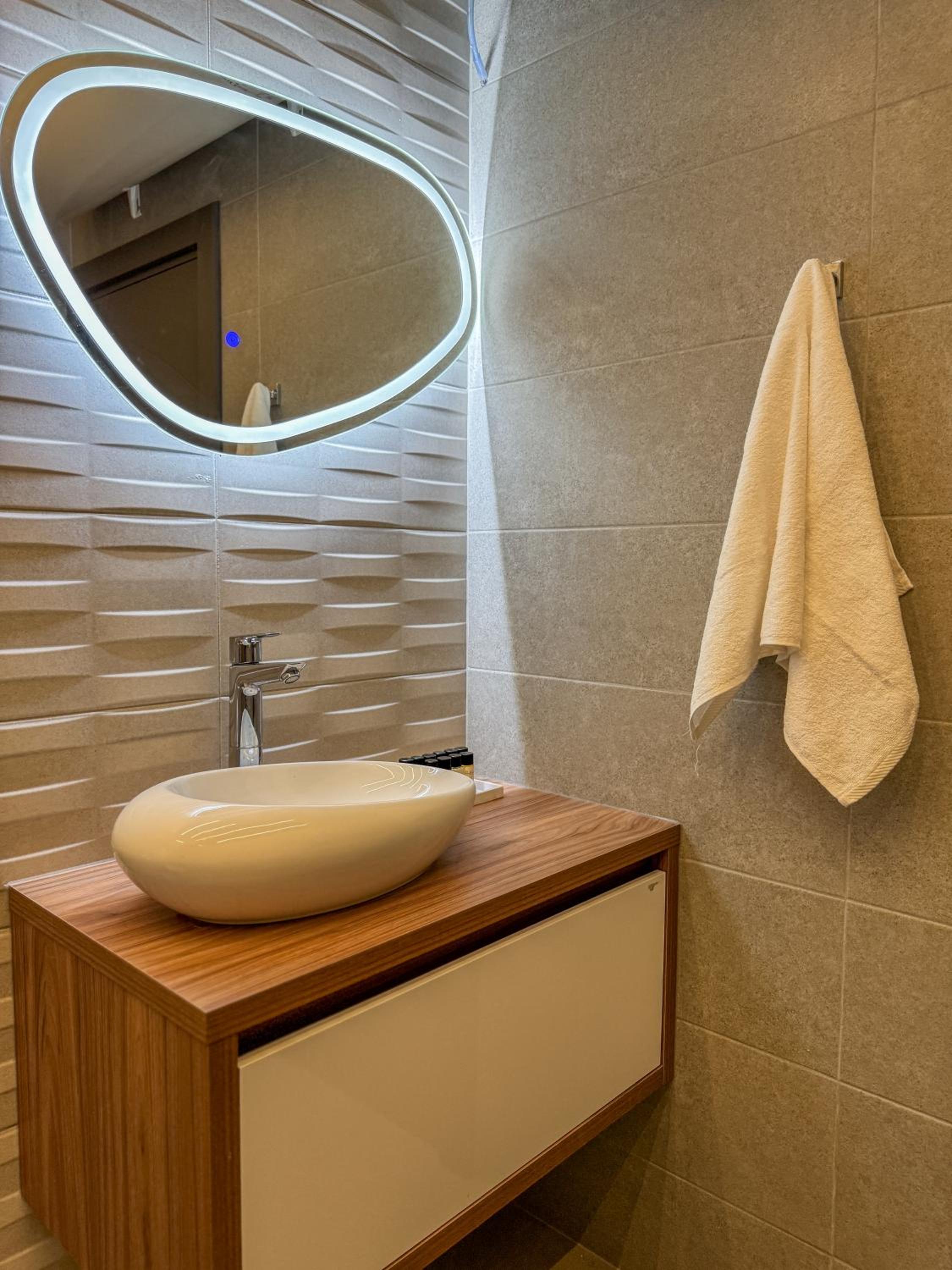 Six StarS 1BR Modern Apartment 6 mins to Centre