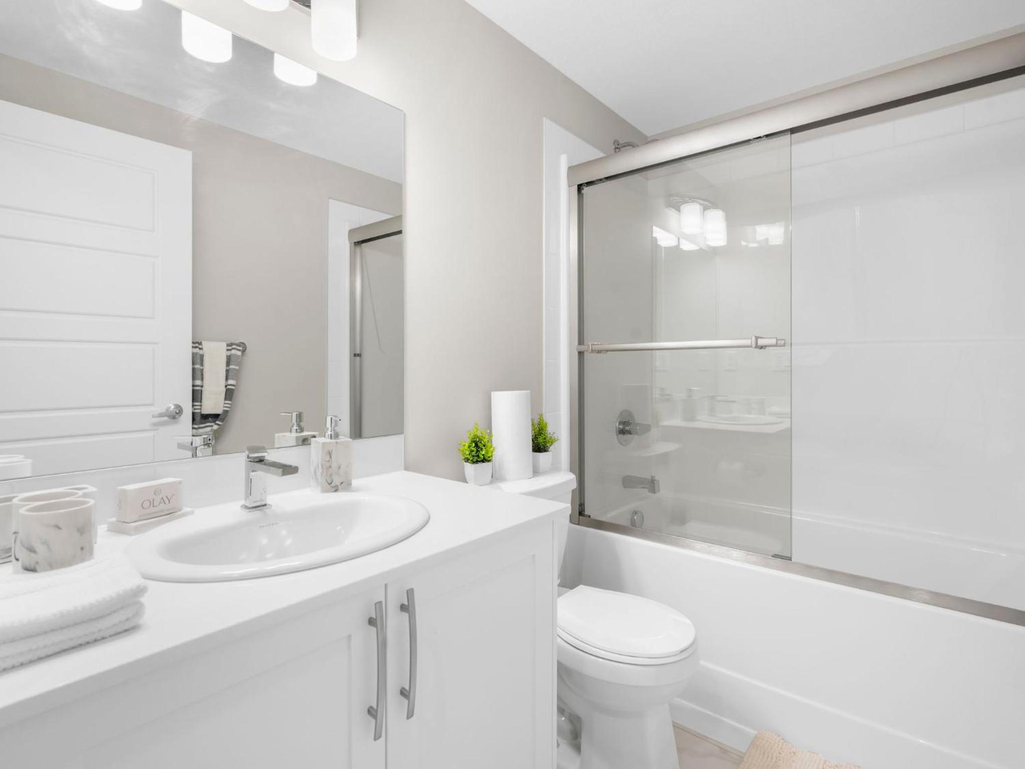 Exquisite 1-Bdr Condo Apt