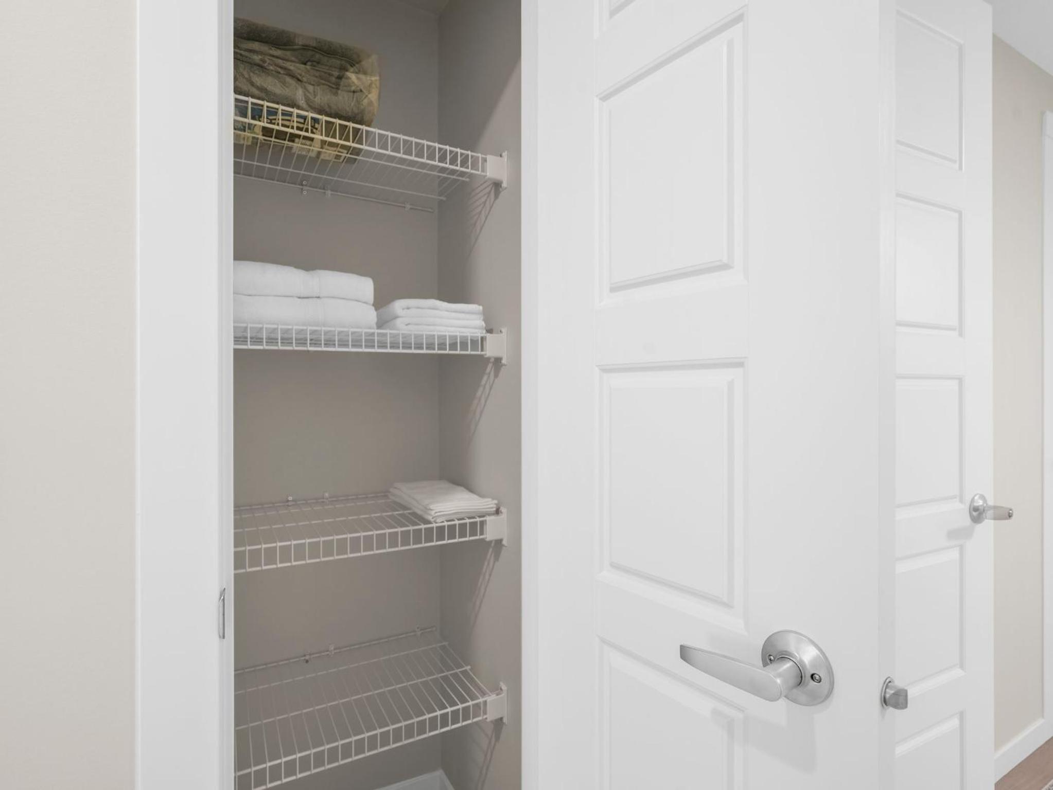 Exquisite 1-Bdr Condo Apt