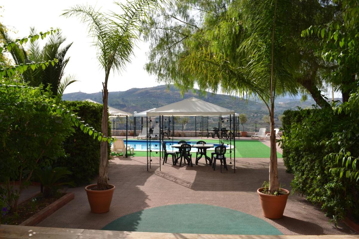 outdoor BBQ area