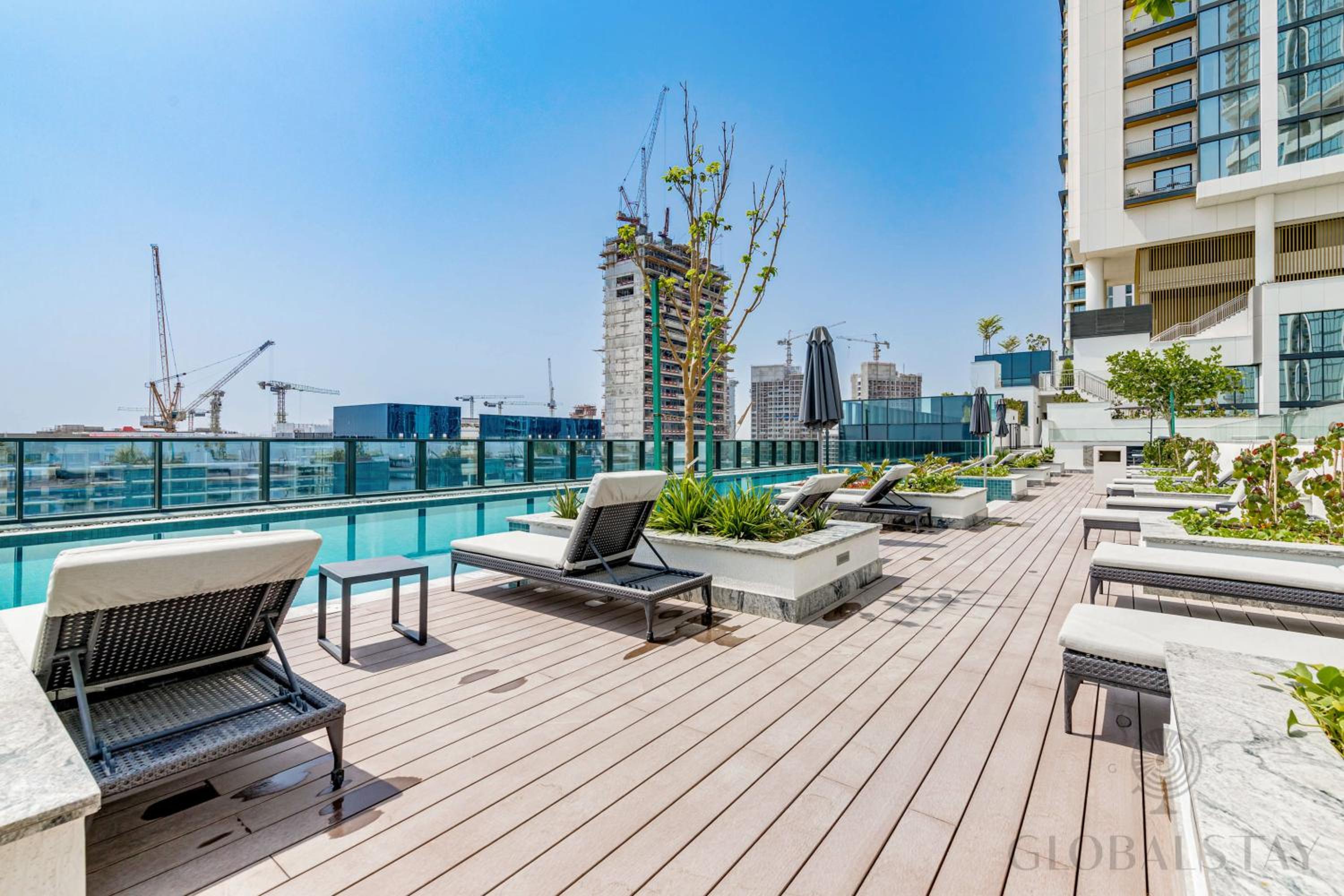 GlobalStay The Crest Tower C Apartments Dubai