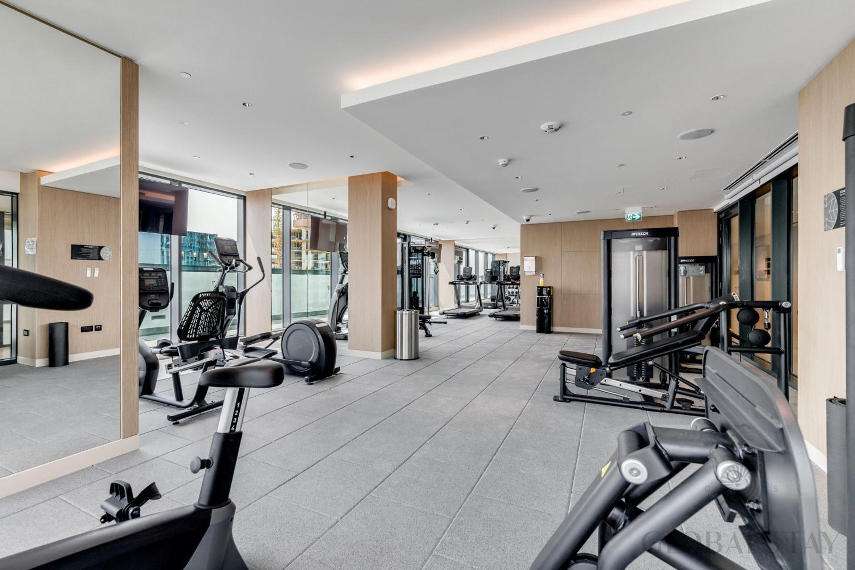 GlobalStay The Crest Tower C Apartments Dubai