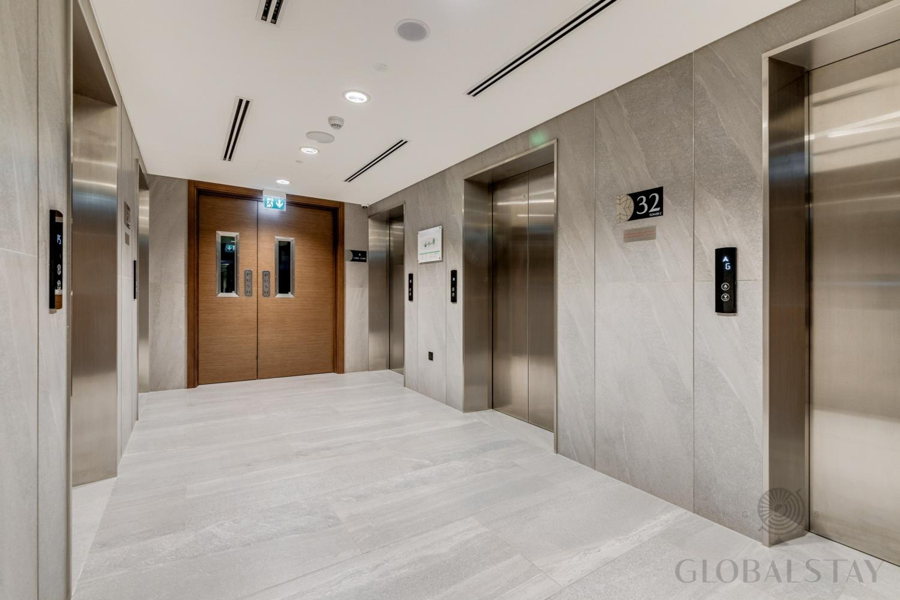 GlobalStay The Crest Tower C Apartments Dubai