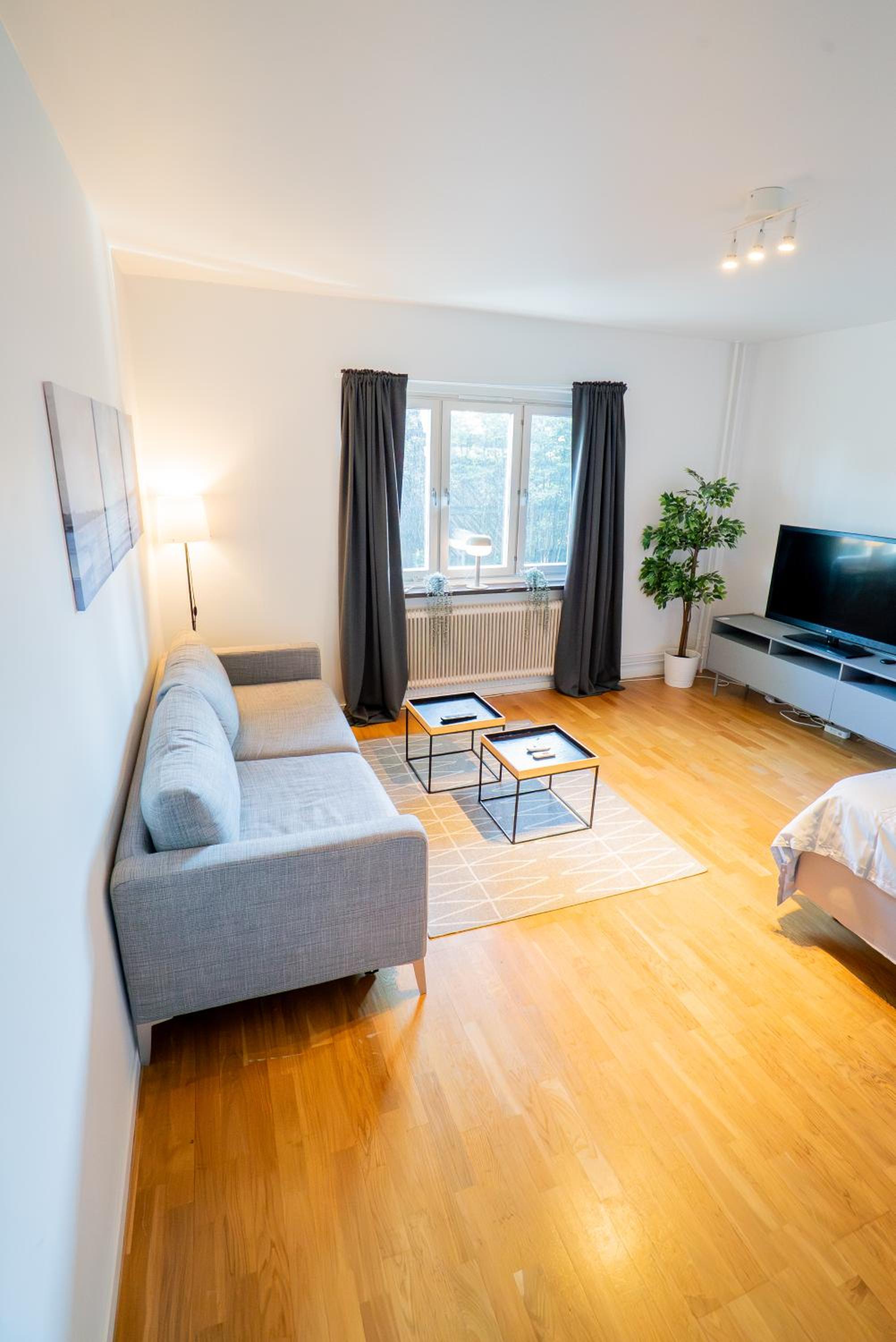 Welcoming Studio Near Cafés, City & Tram Lines