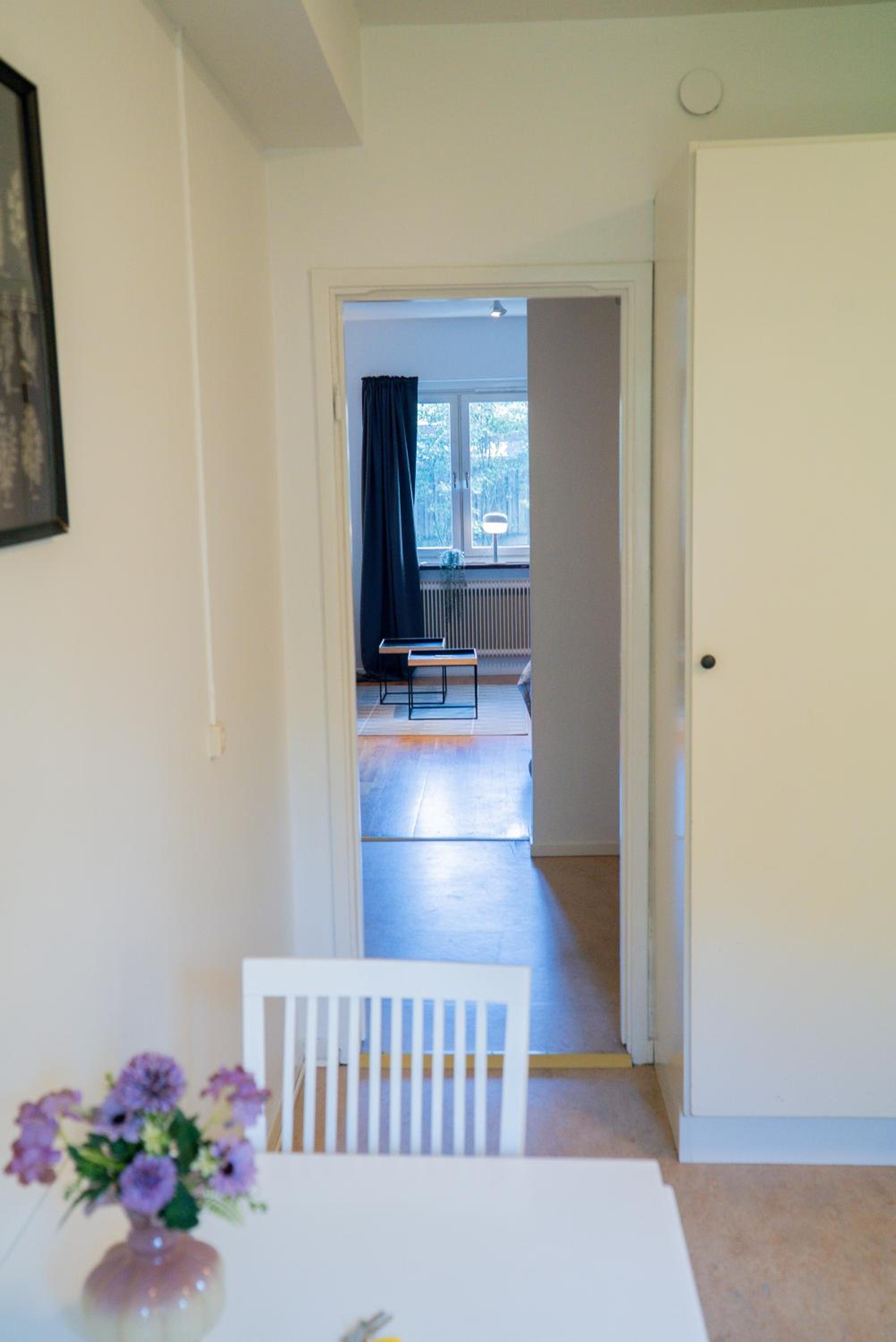 Welcoming Studio Near Cafés, City & Tram Lines
