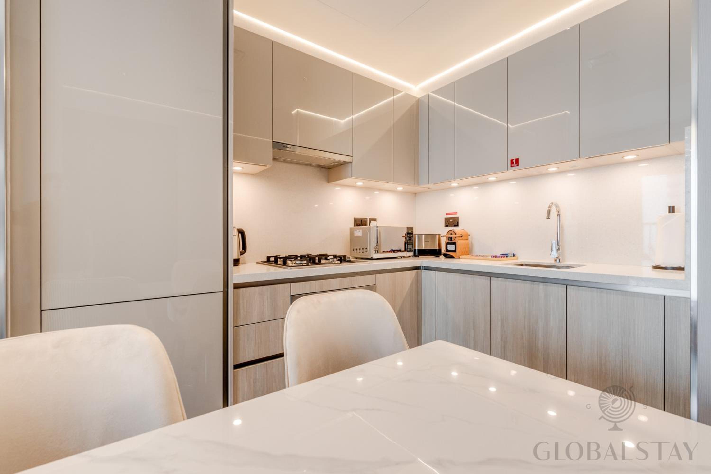 GlobalStay The Crest Tower C Apartments Dubai