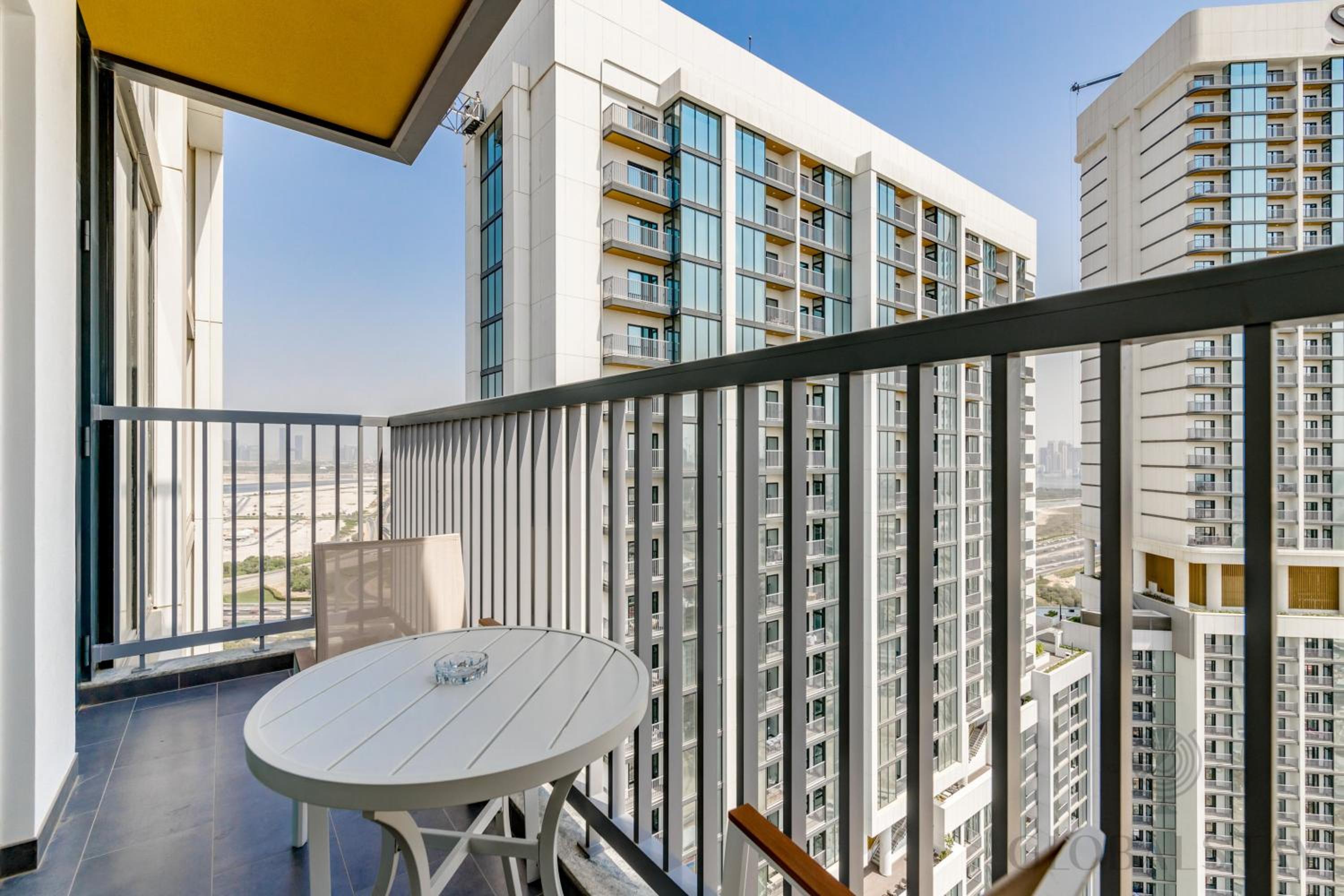 GlobalStay The Crest Tower C Apartments Dubai