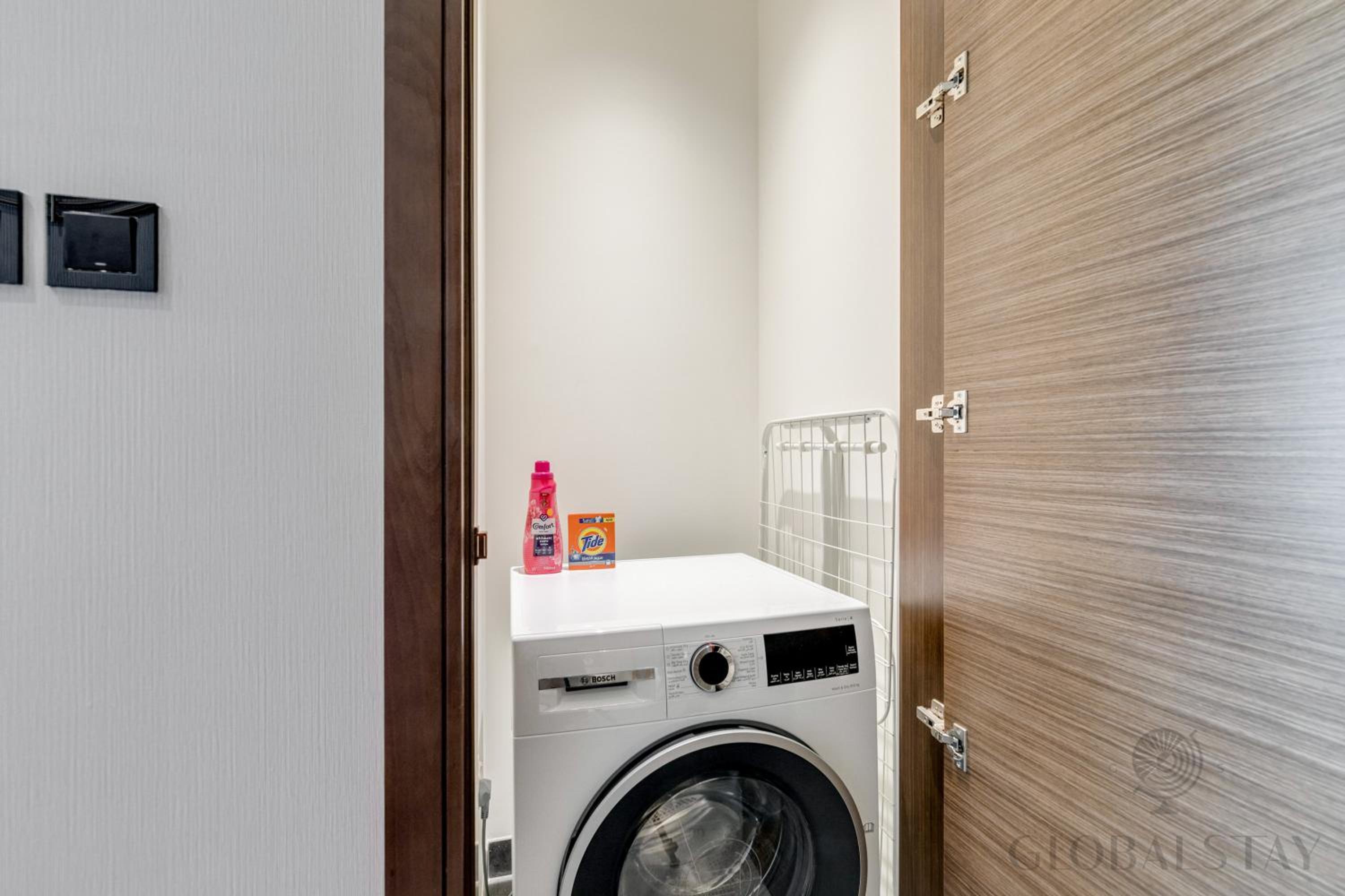 GlobalStay The Crest Tower C Apartments Dubai