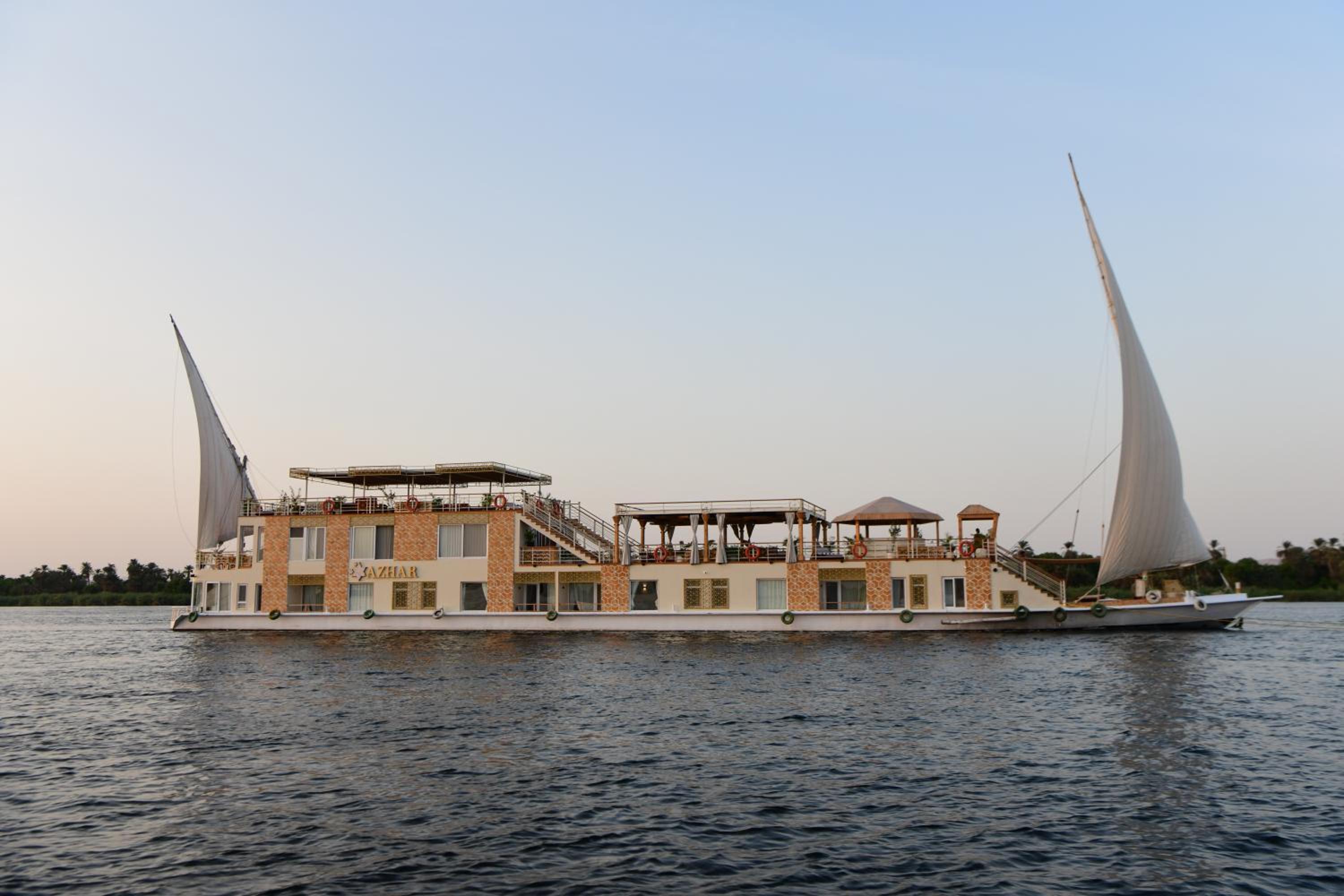 Azhar Dahabiya luxury suites