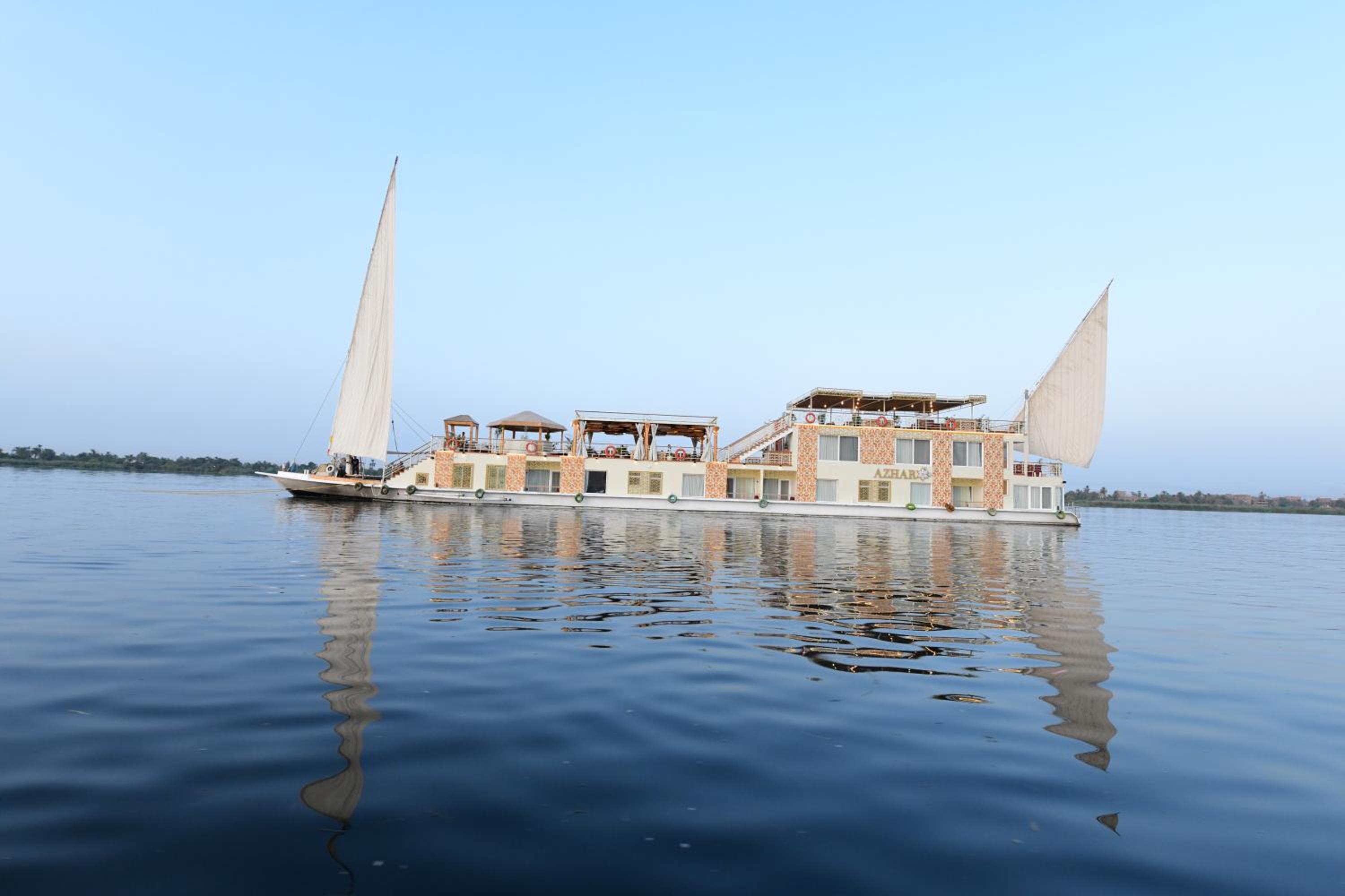 Azhar Dahabiya luxury suites
