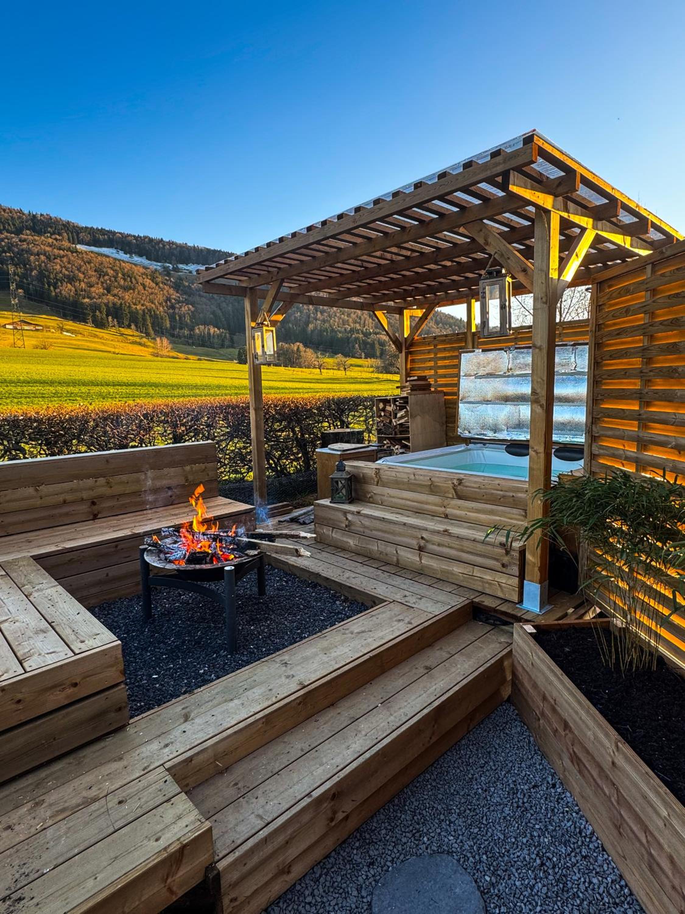 Juralodgespa Détente avec jacuzzi et vue