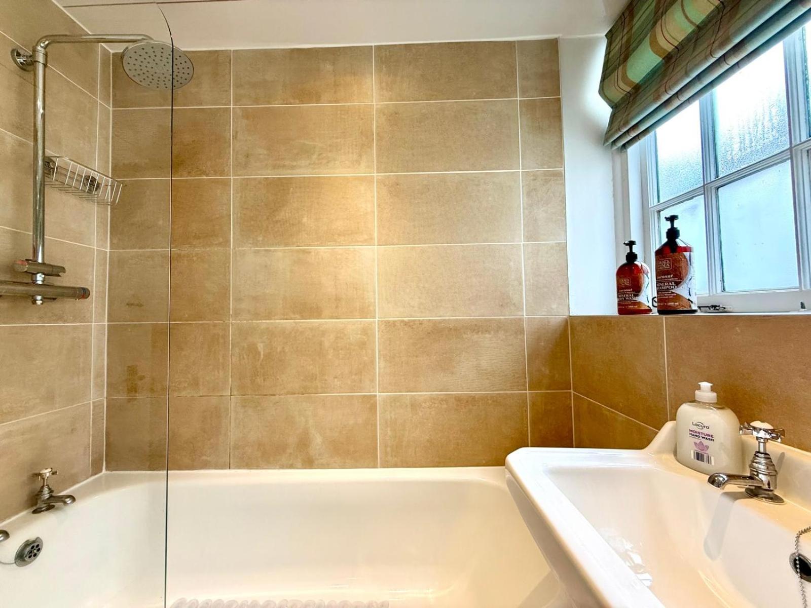 Historic Mews House 2BR in Edinburgh City Centre