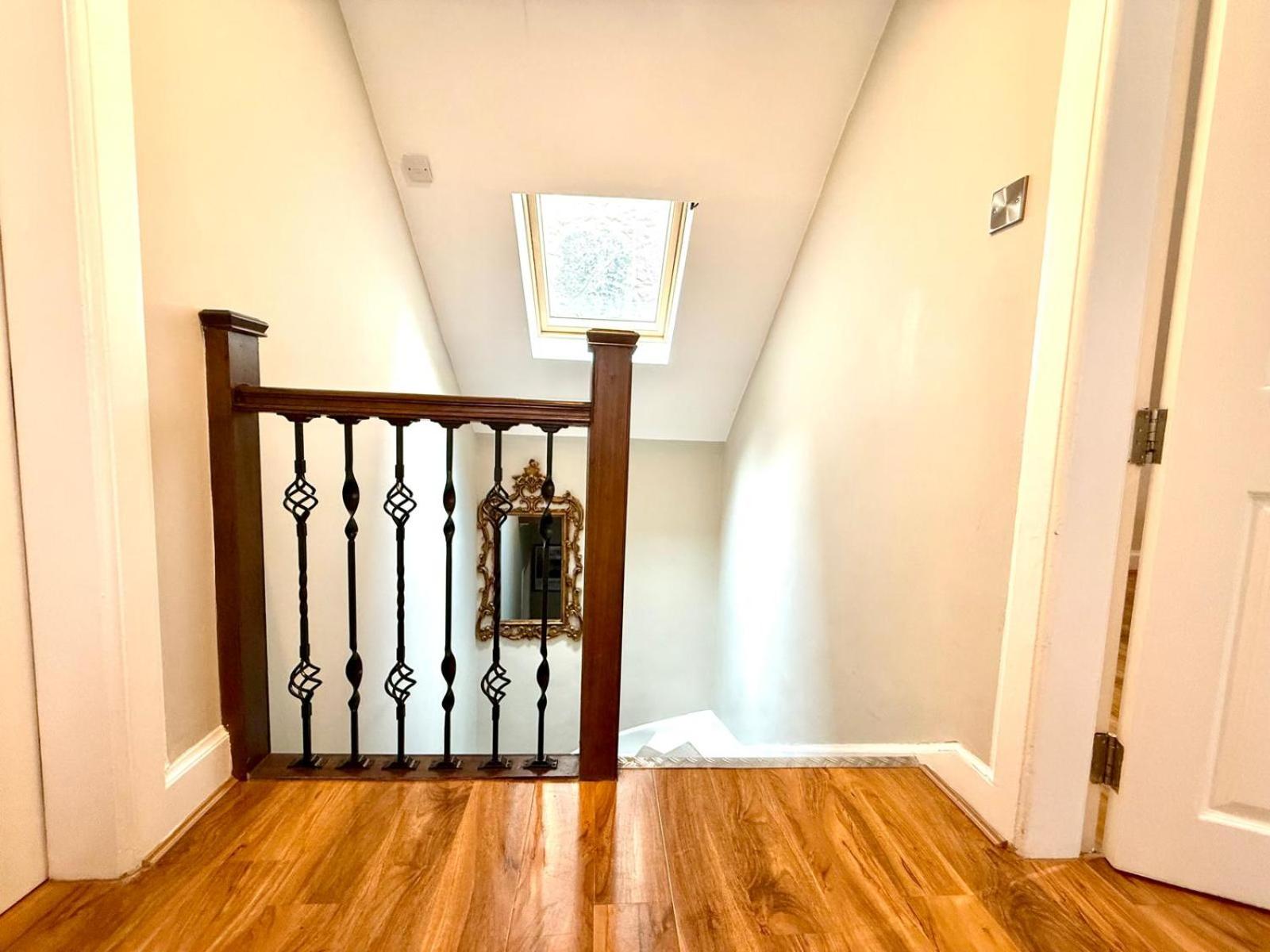 Historic Mews House 2BR in Edinburgh City Centre