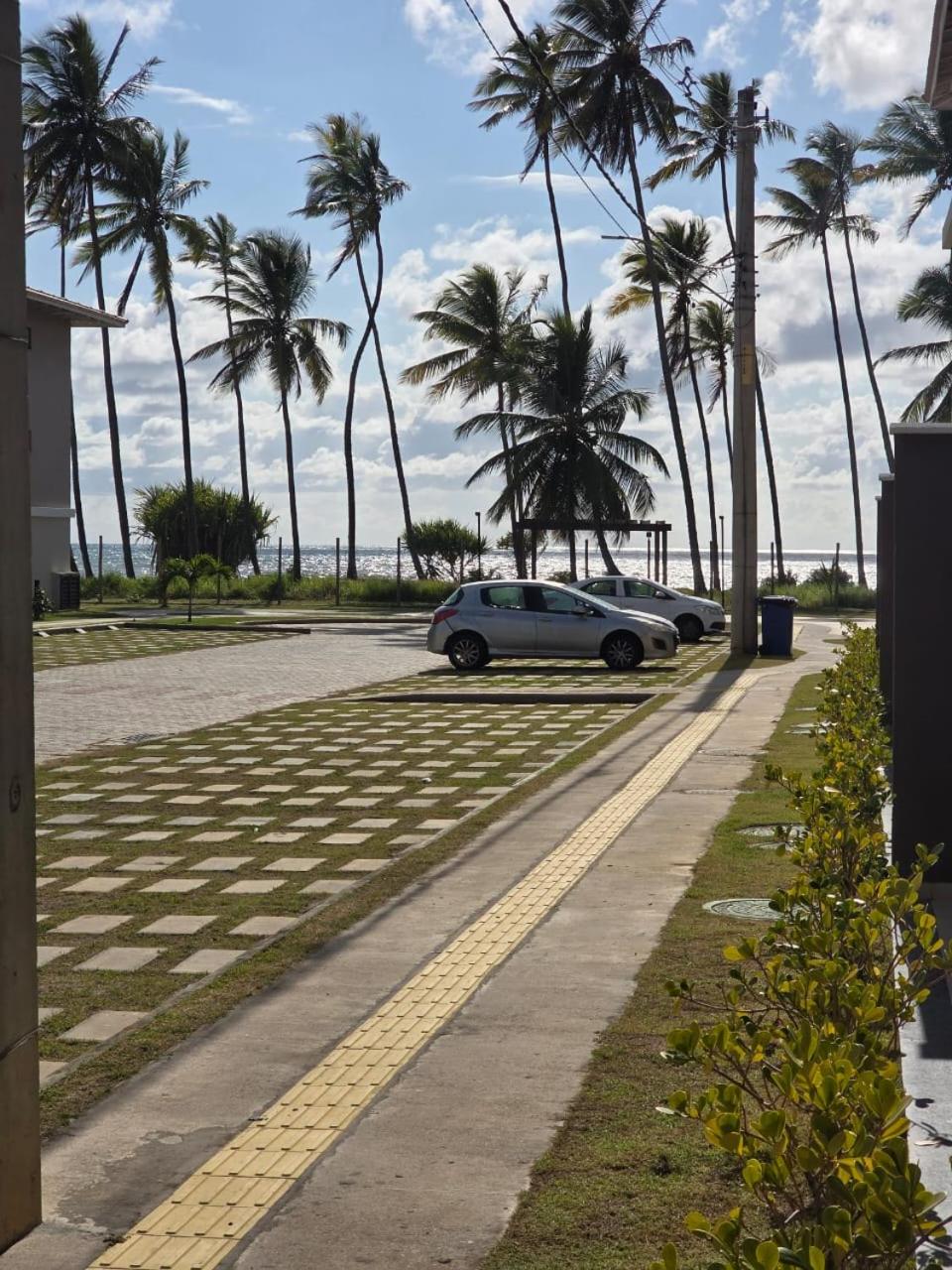 Apê pé na areia Ilhéus - beira mar, acesso direto à praia, piscinas, jogos, espaço kids - Vog Marine