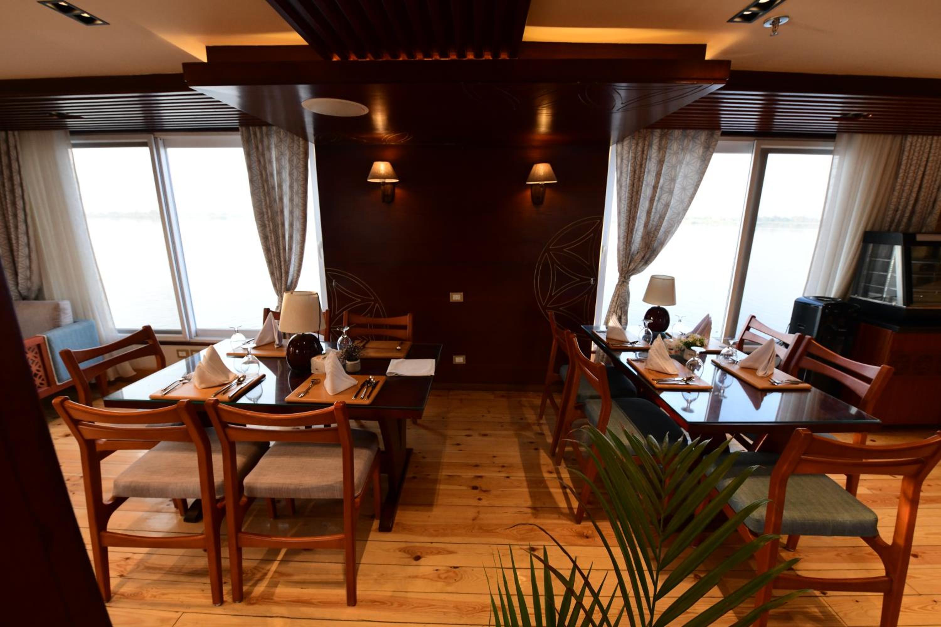 Azhar Dahabiya luxury suites