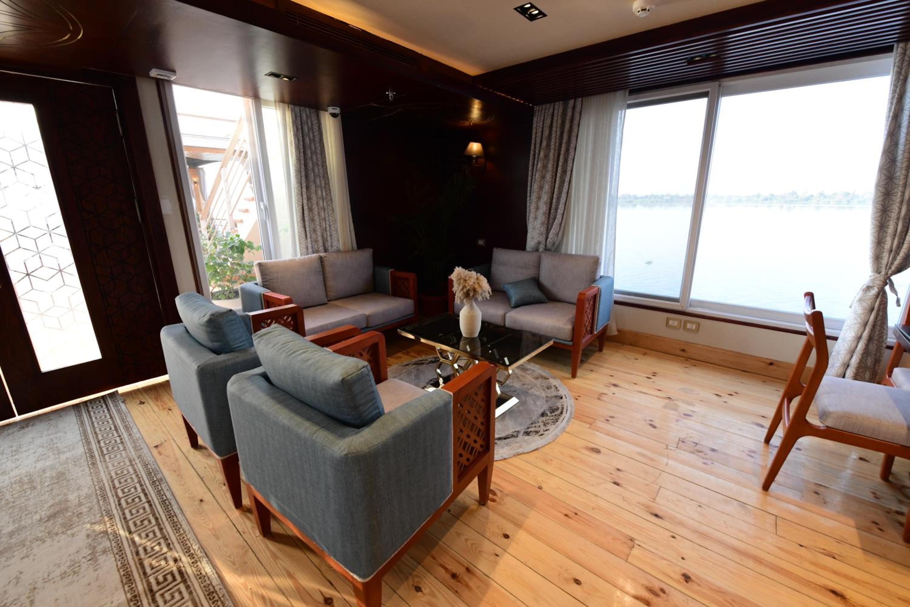 Azhar Dahabiya luxury suites