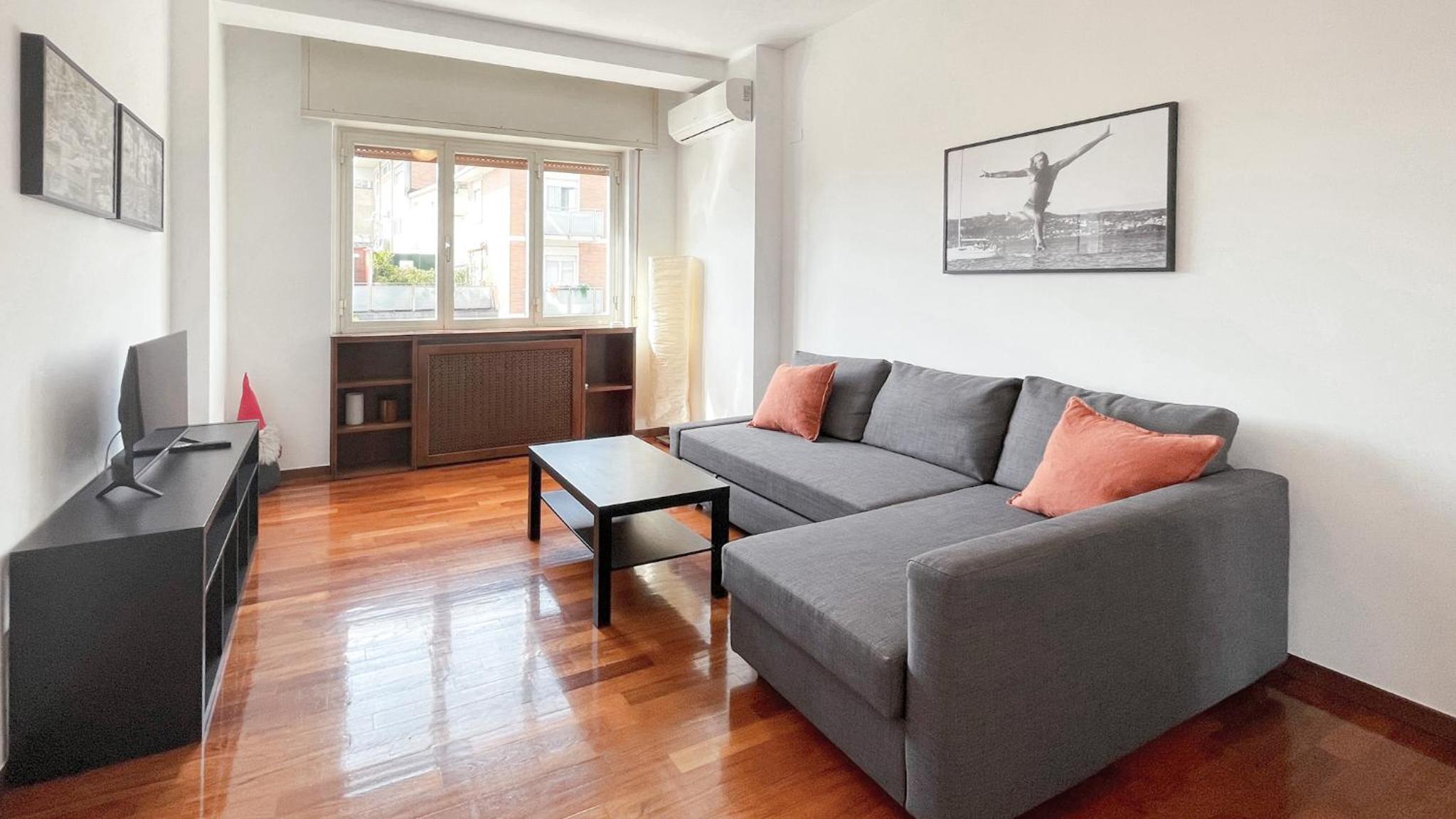 Spacious & Bright Flat near Bocconi & Navigli