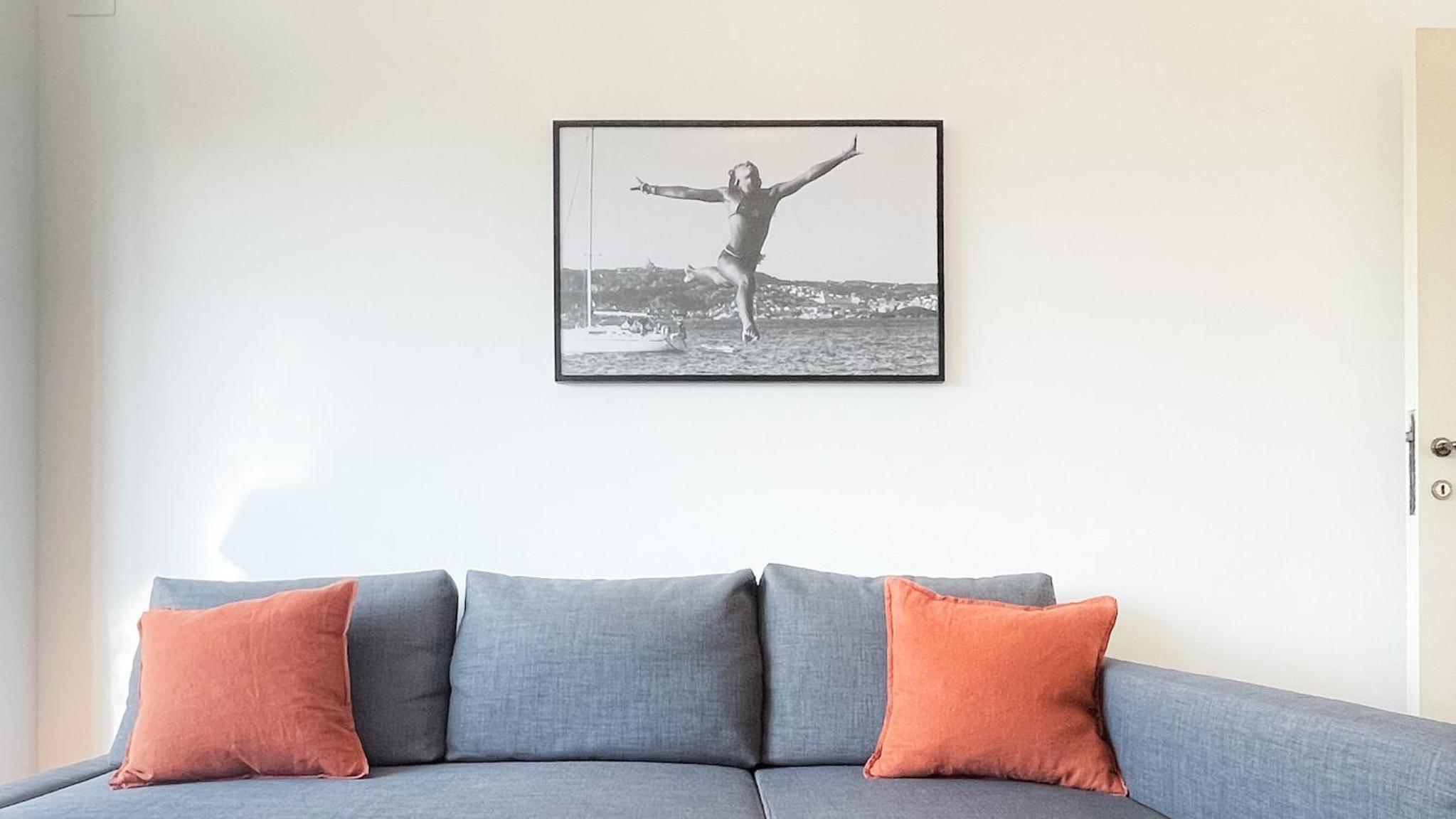 Spacious & Bright Flat near Bocconi & Navigli