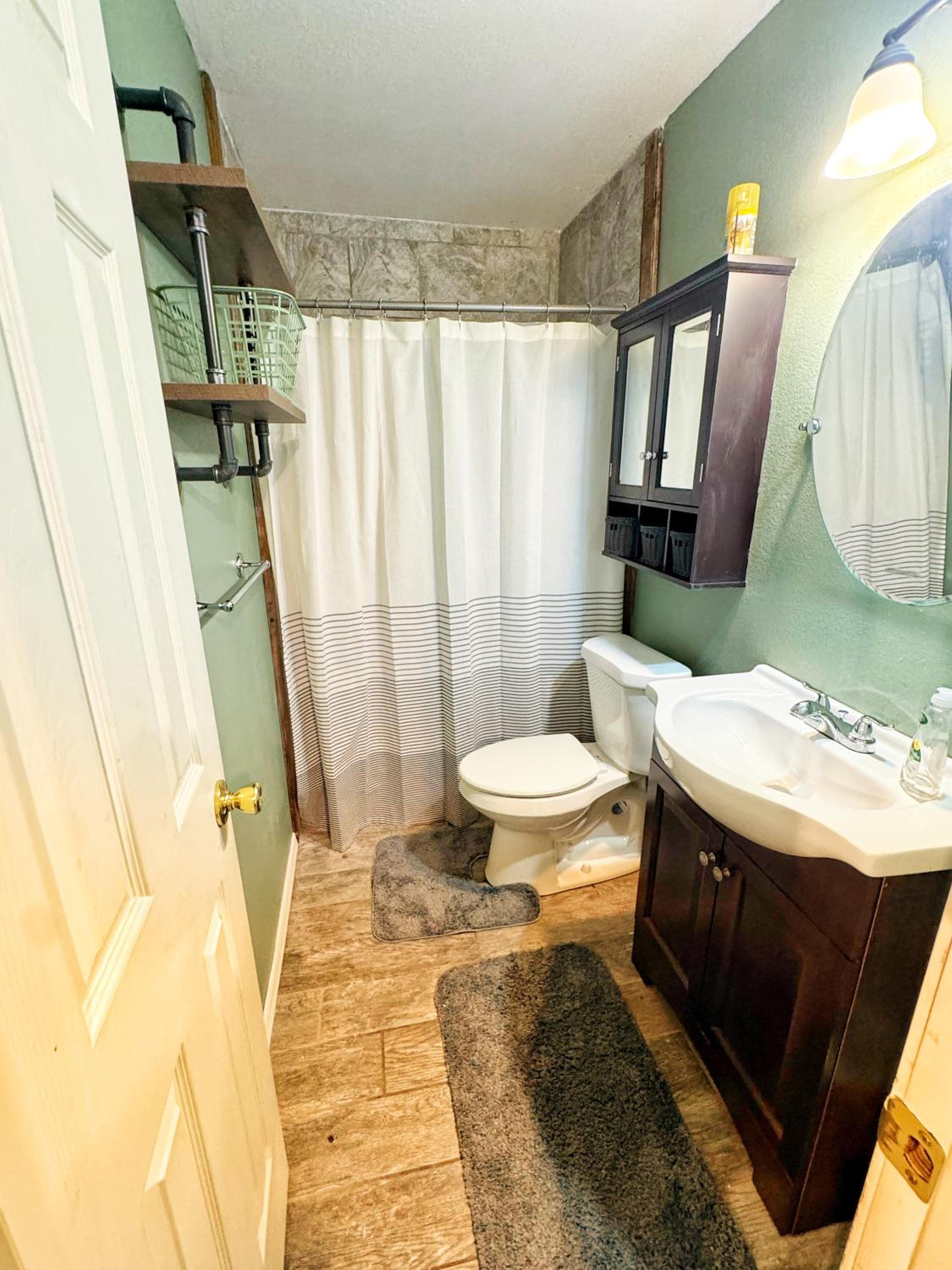 Downtown Fort Smith Apartment with Yard Pet Friendly