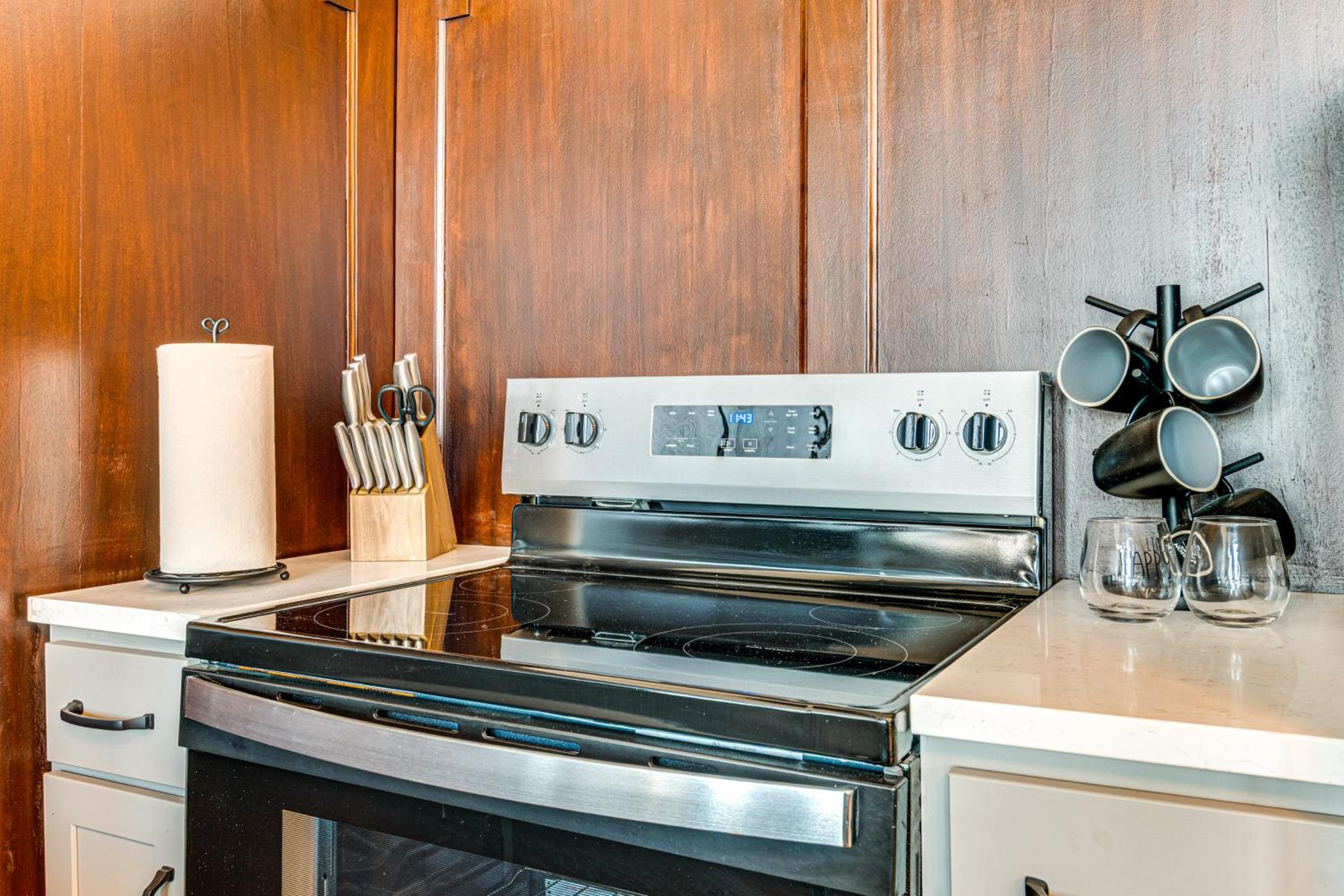 Modern Elegance Timeless Crawfordsville Studio!