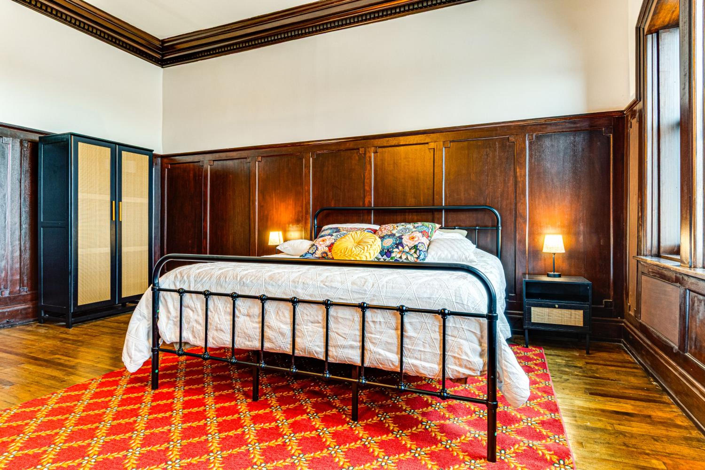 Modern Elegance Timeless Crawfordsville Studio!