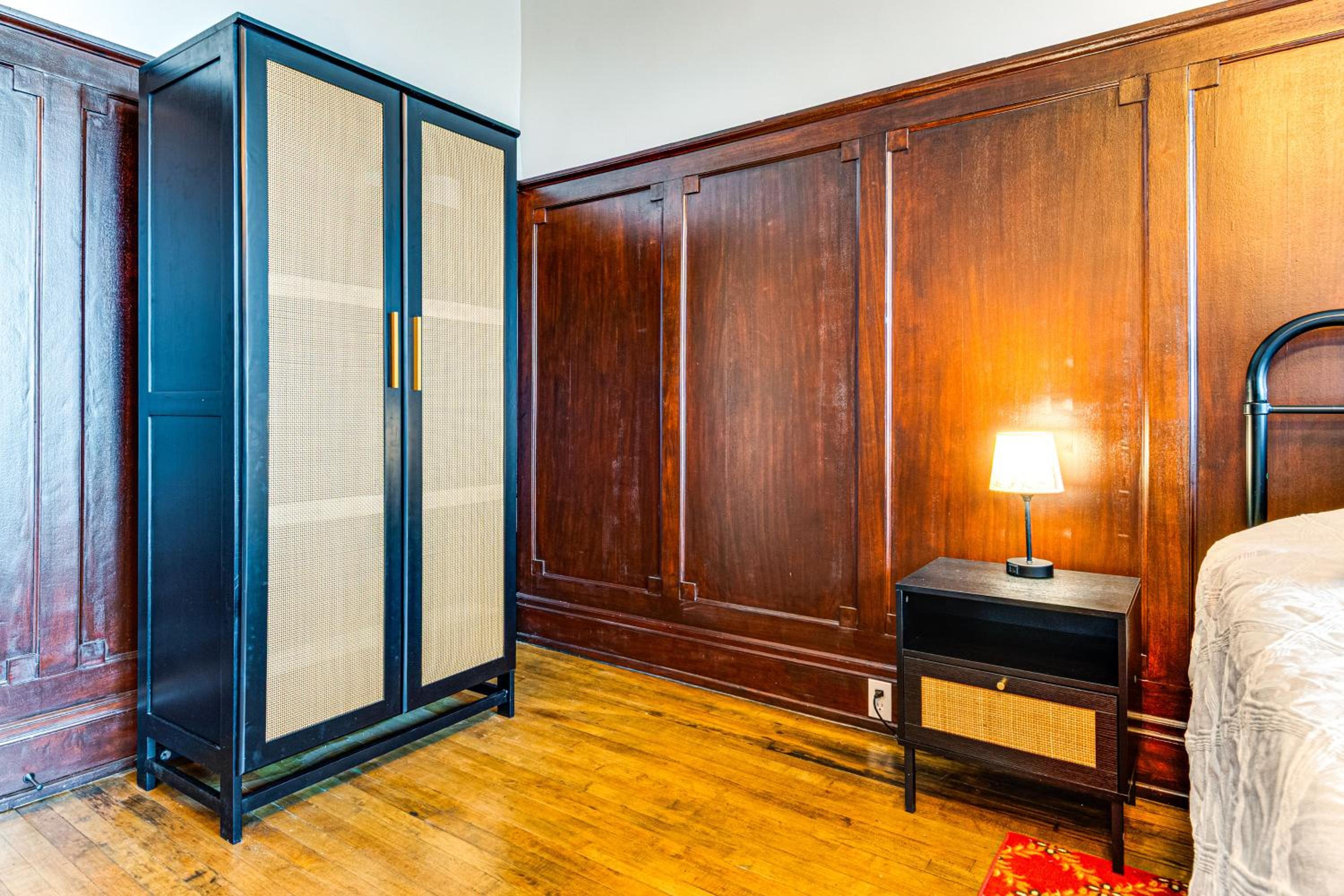 Modern Elegance Timeless Crawfordsville Studio!