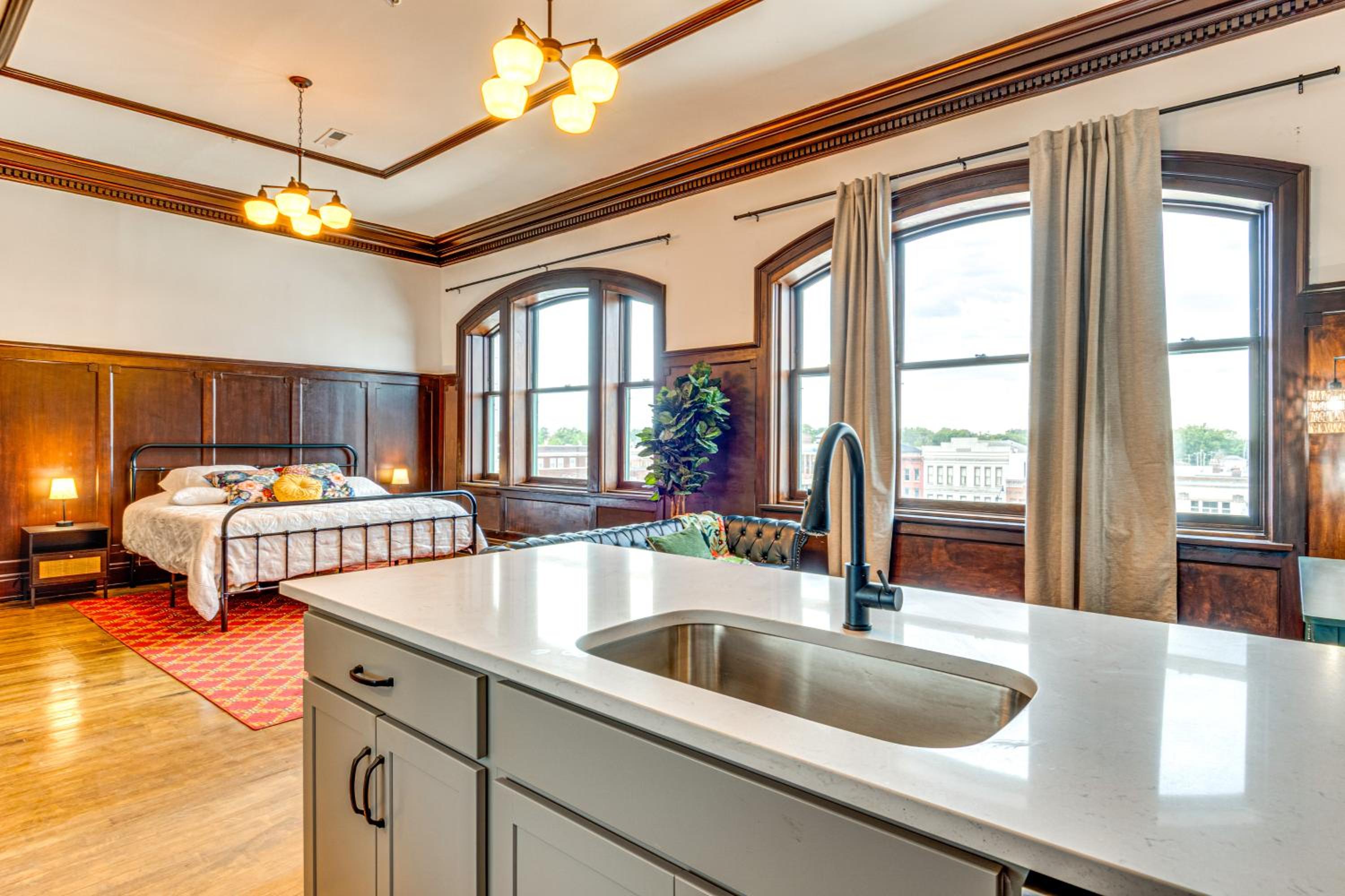 Modern Elegance Timeless Crawfordsville Studio!