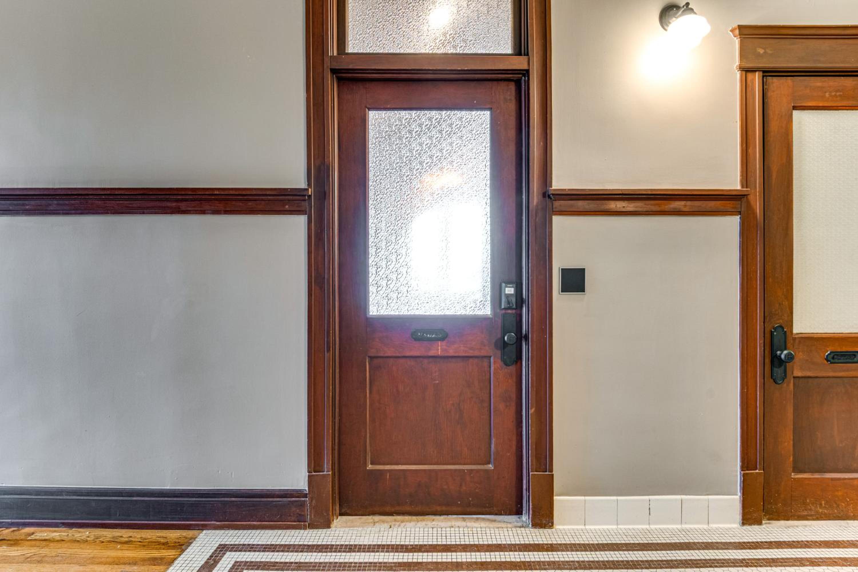 Modern Elegance Timeless Crawfordsville Studio!