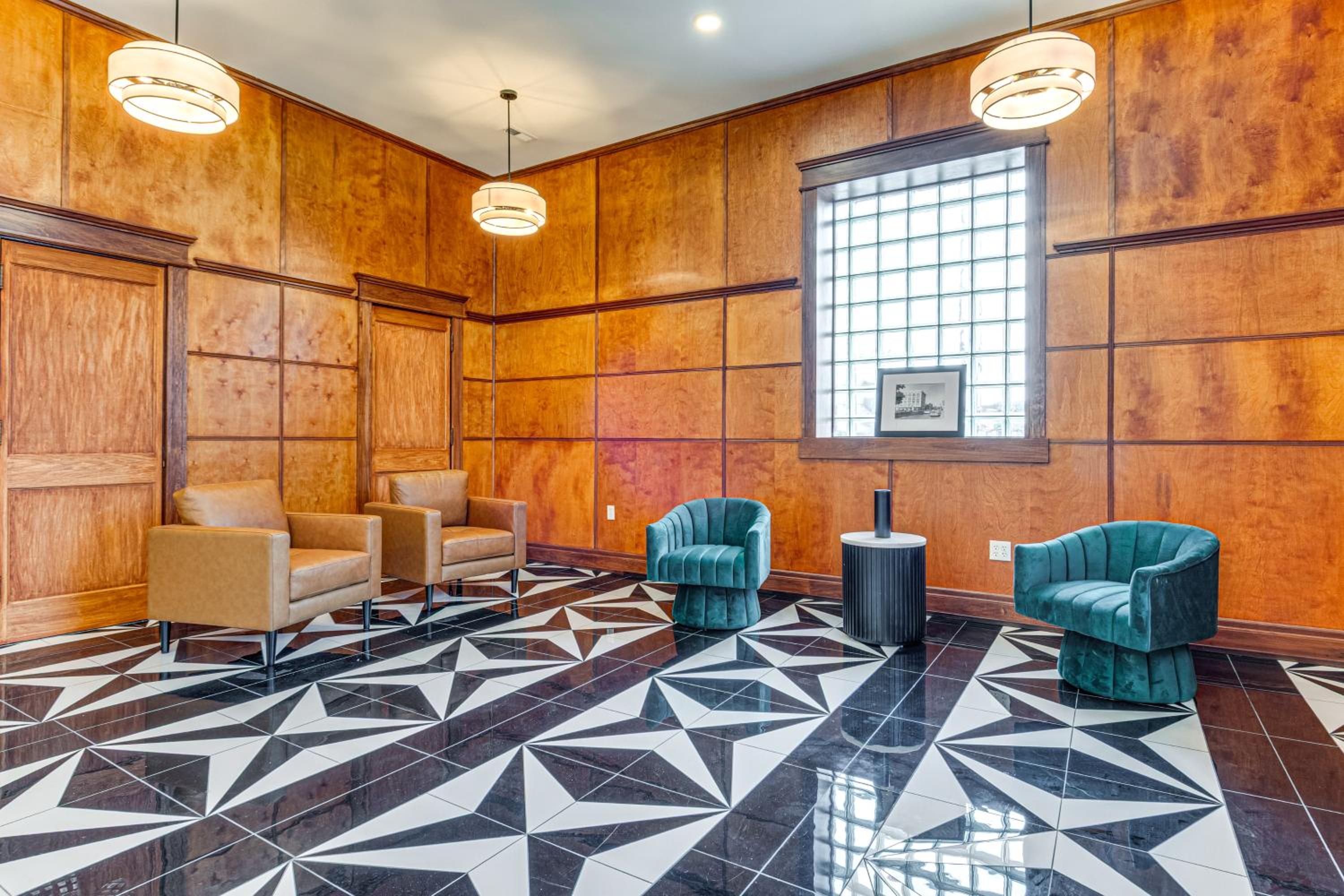 Modern Elegance Timeless Crawfordsville Studio!