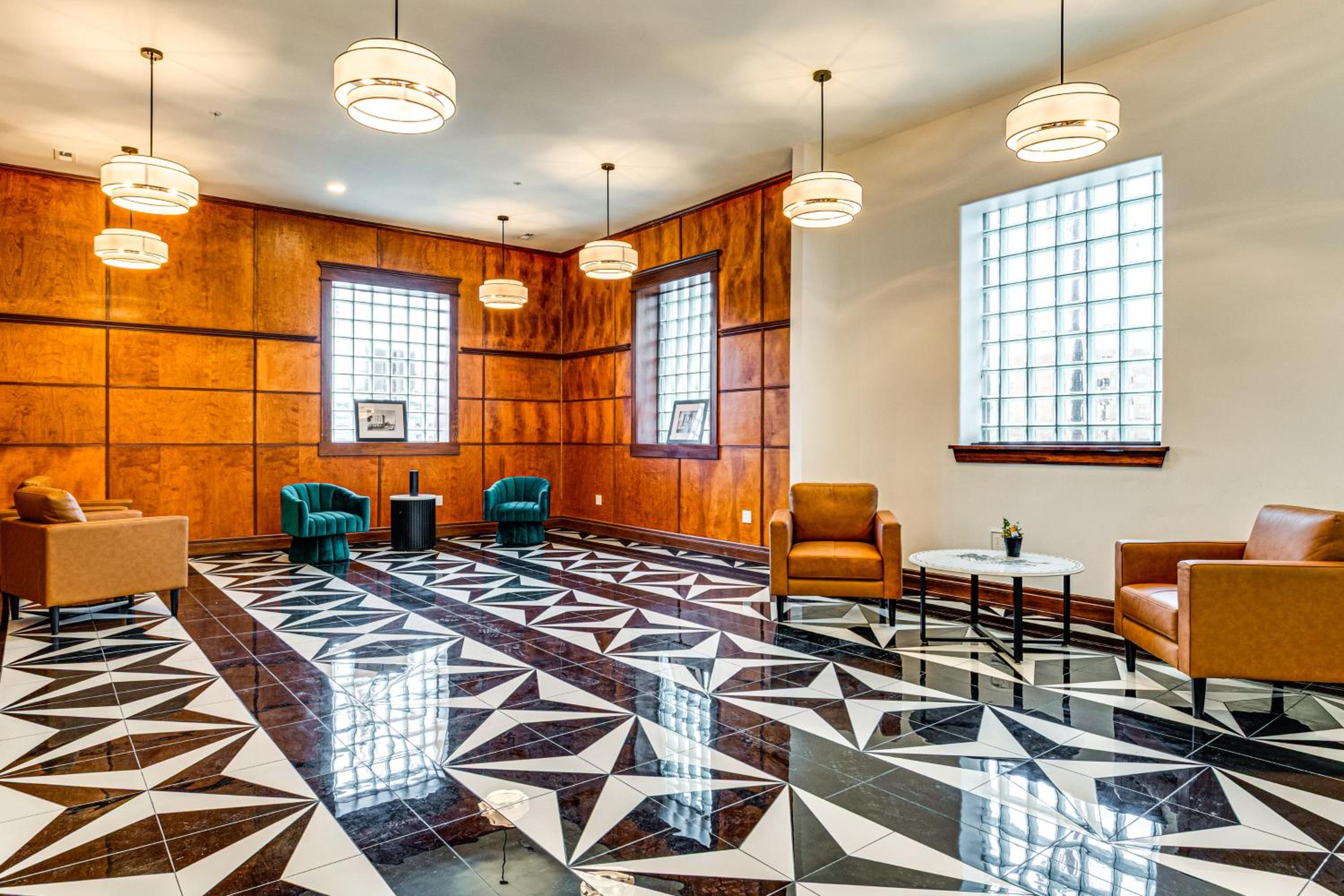 Modern Elegance Timeless Crawfordsville Studio!