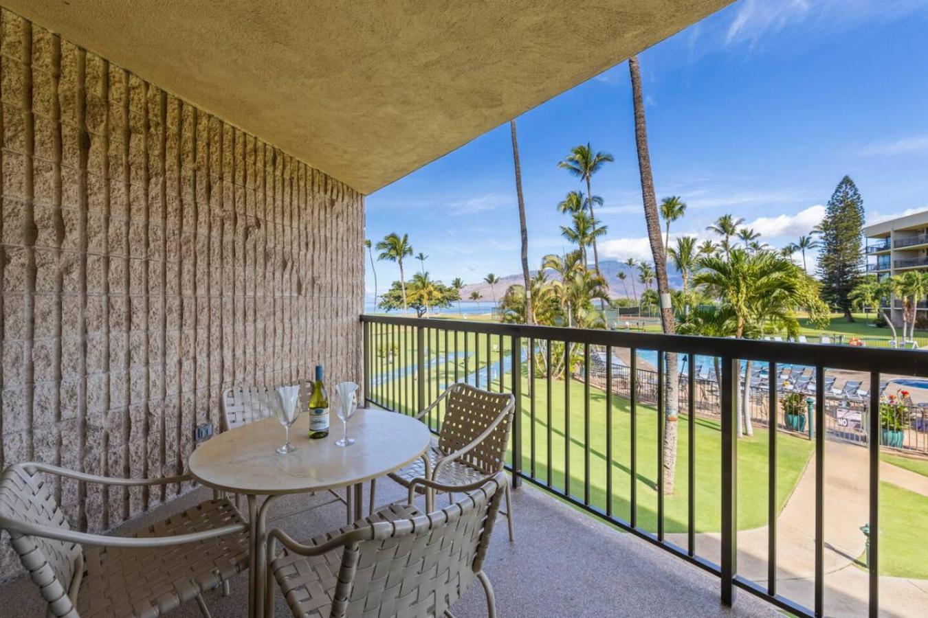 Oceanfront Paradise Maui Sunset 2BR2BA Condo