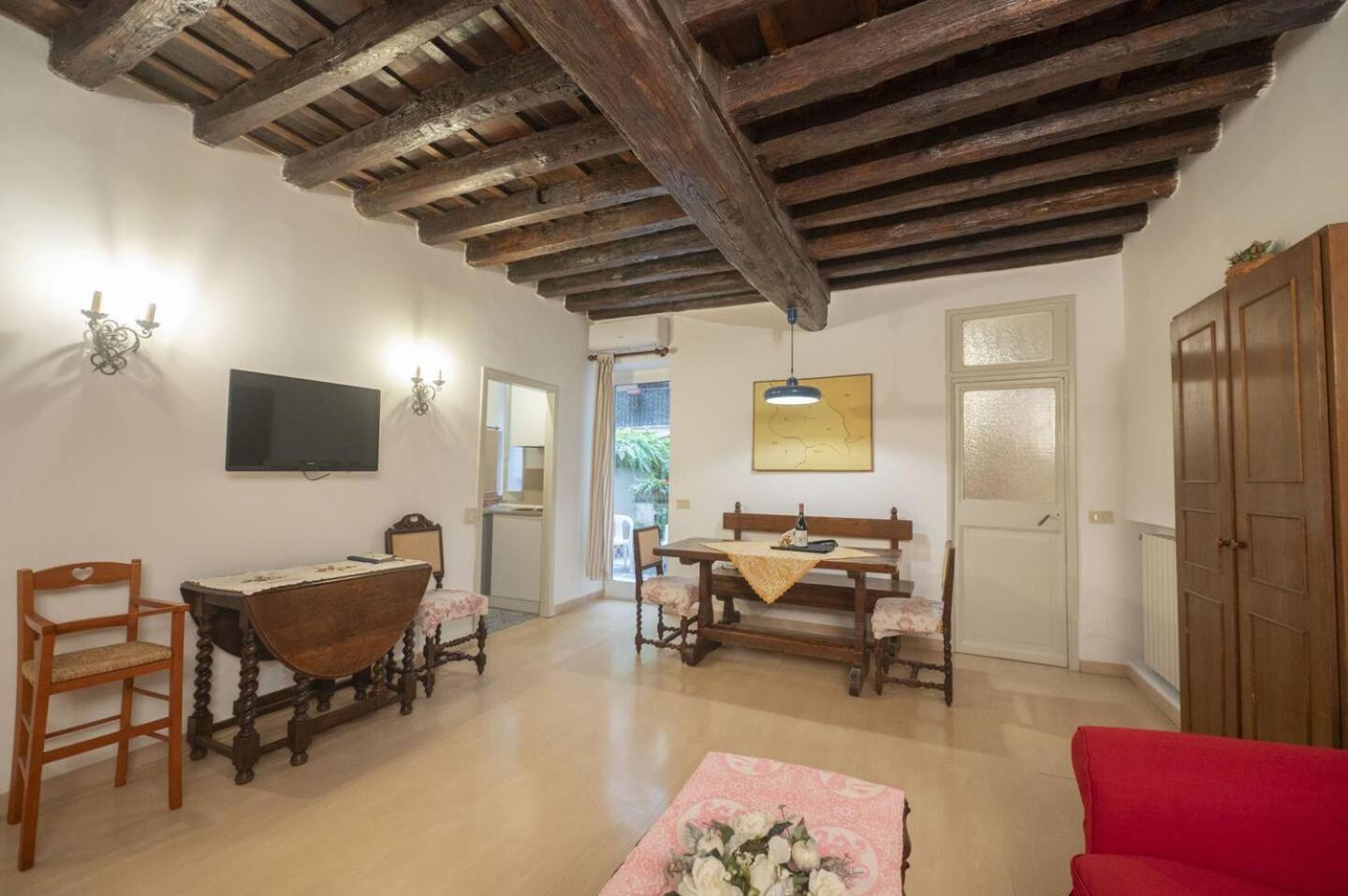 Casa Mirella near Piazza Navona, Rooftop Views