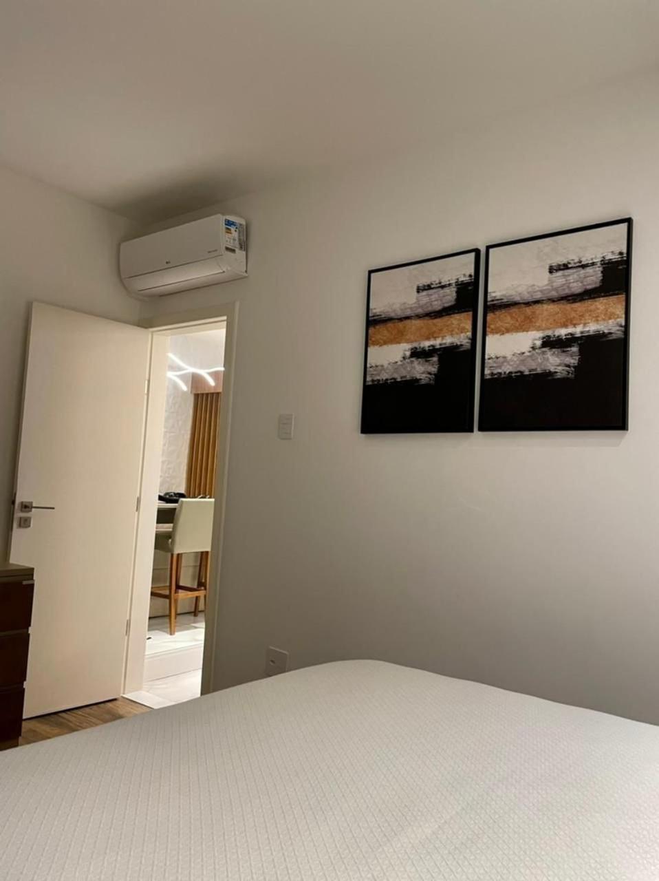 Fully equipped apartment in a prime Lapa location.