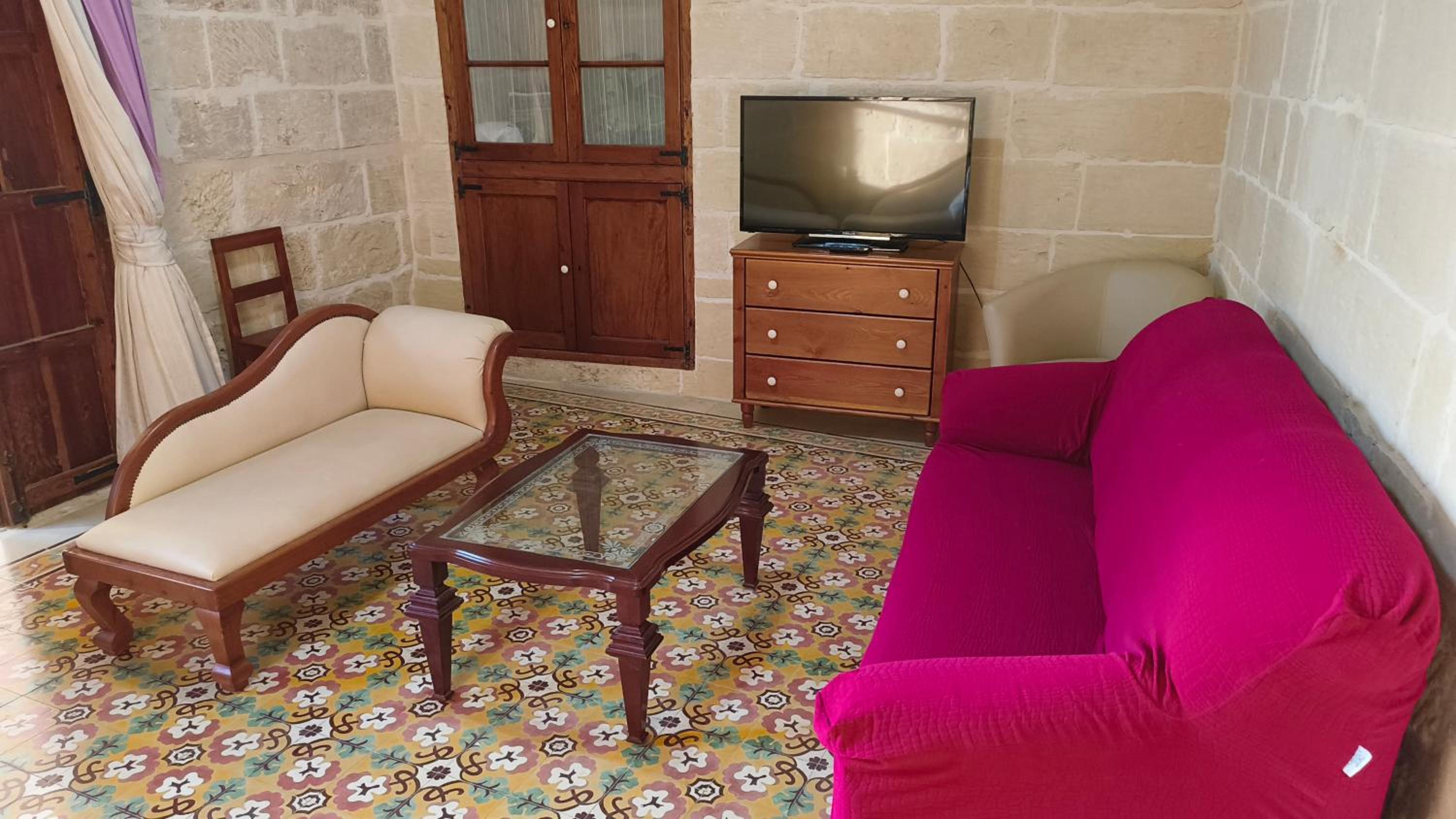 Historic Farmhouse close to San Blass Beach with Courtyard, Kitchen Terrace and Rooftop Pool