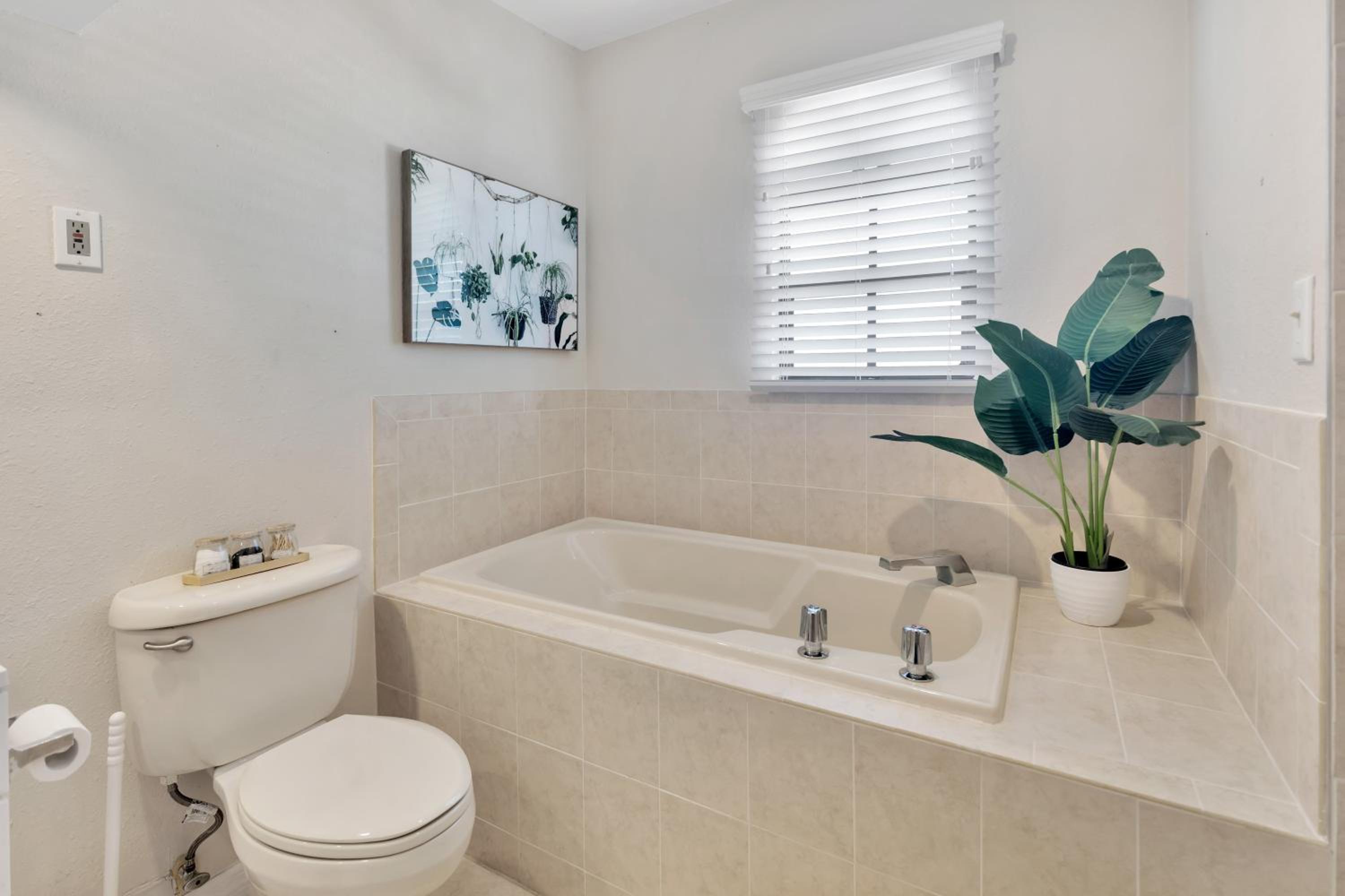 Villa Valentino Luxury 8BR Villa with Heated Pool