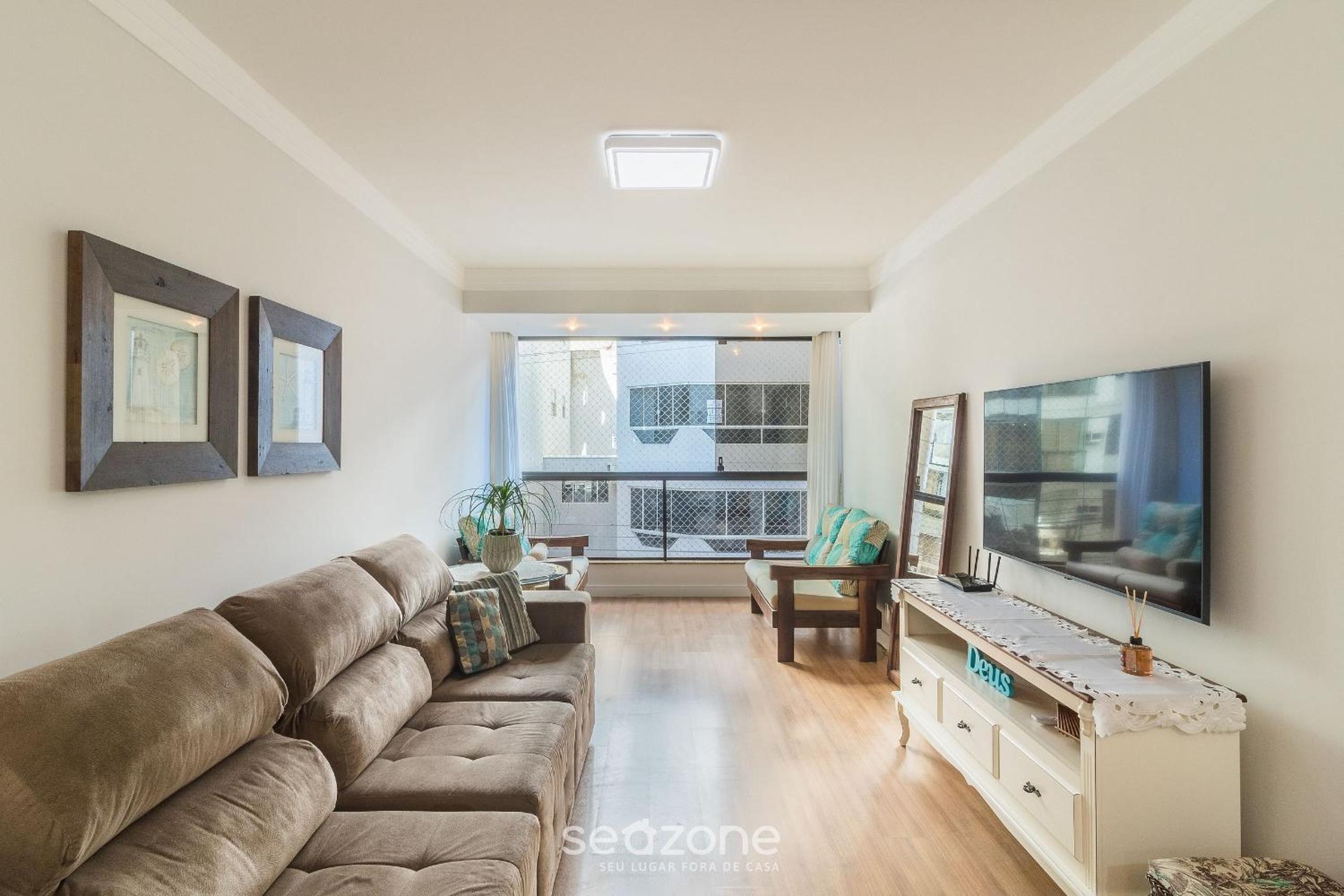 Apt w/ 3 bedrooms, 120m from the beach LHE0201