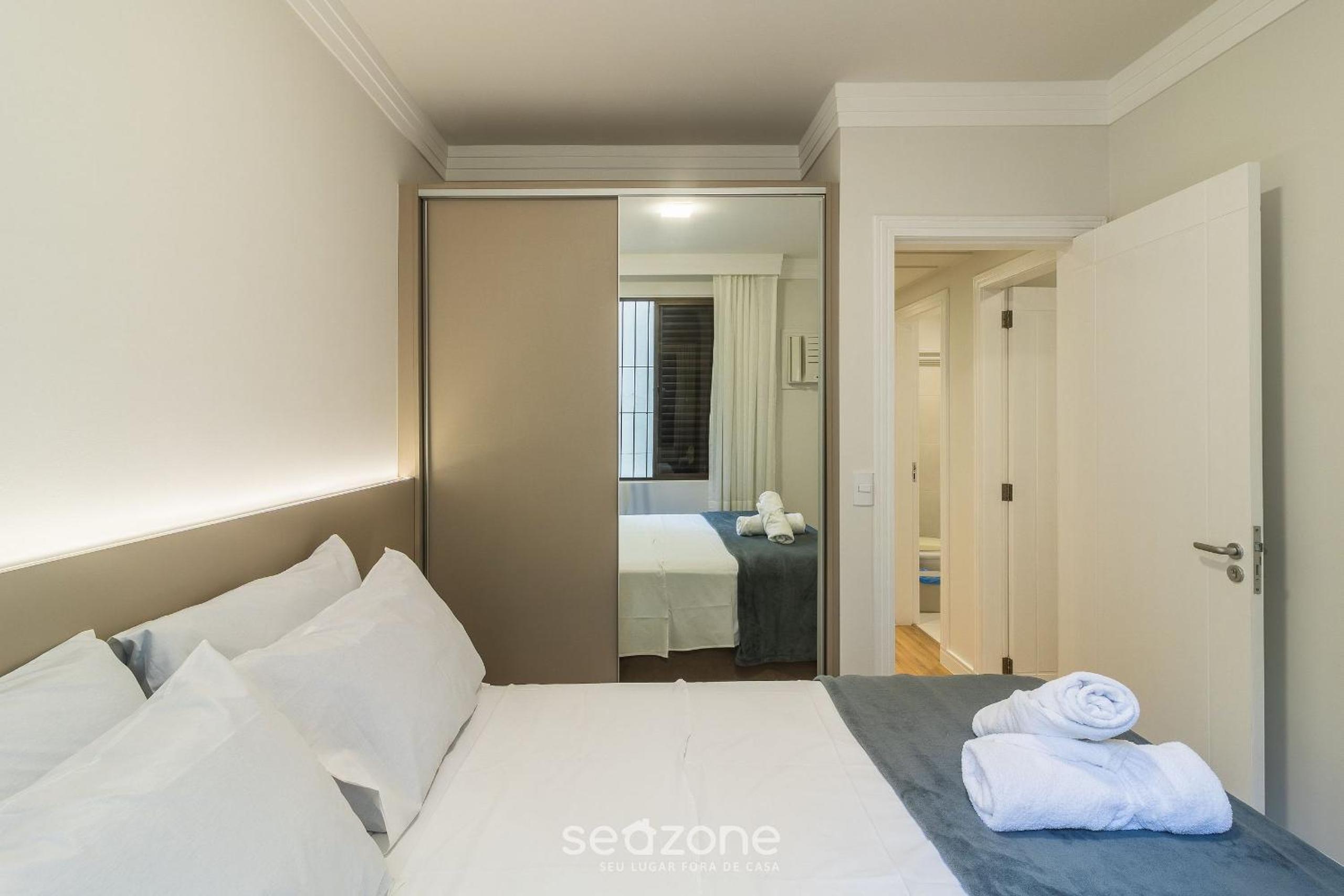 Apt w/ 3 bedrooms, 120m from the beach LHE0201
