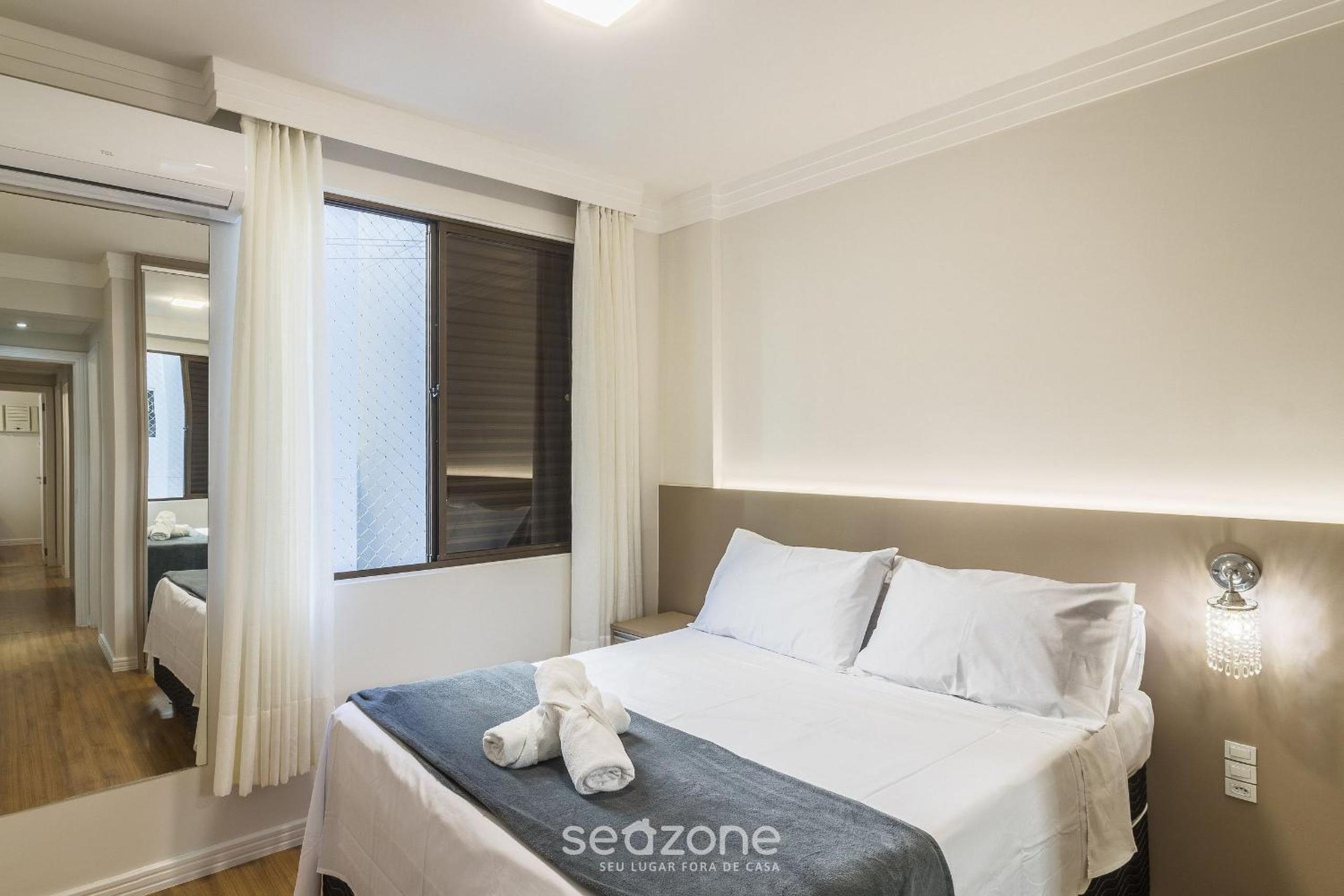 Apt w/ 3 bedrooms, 120m from the beach LHE0201