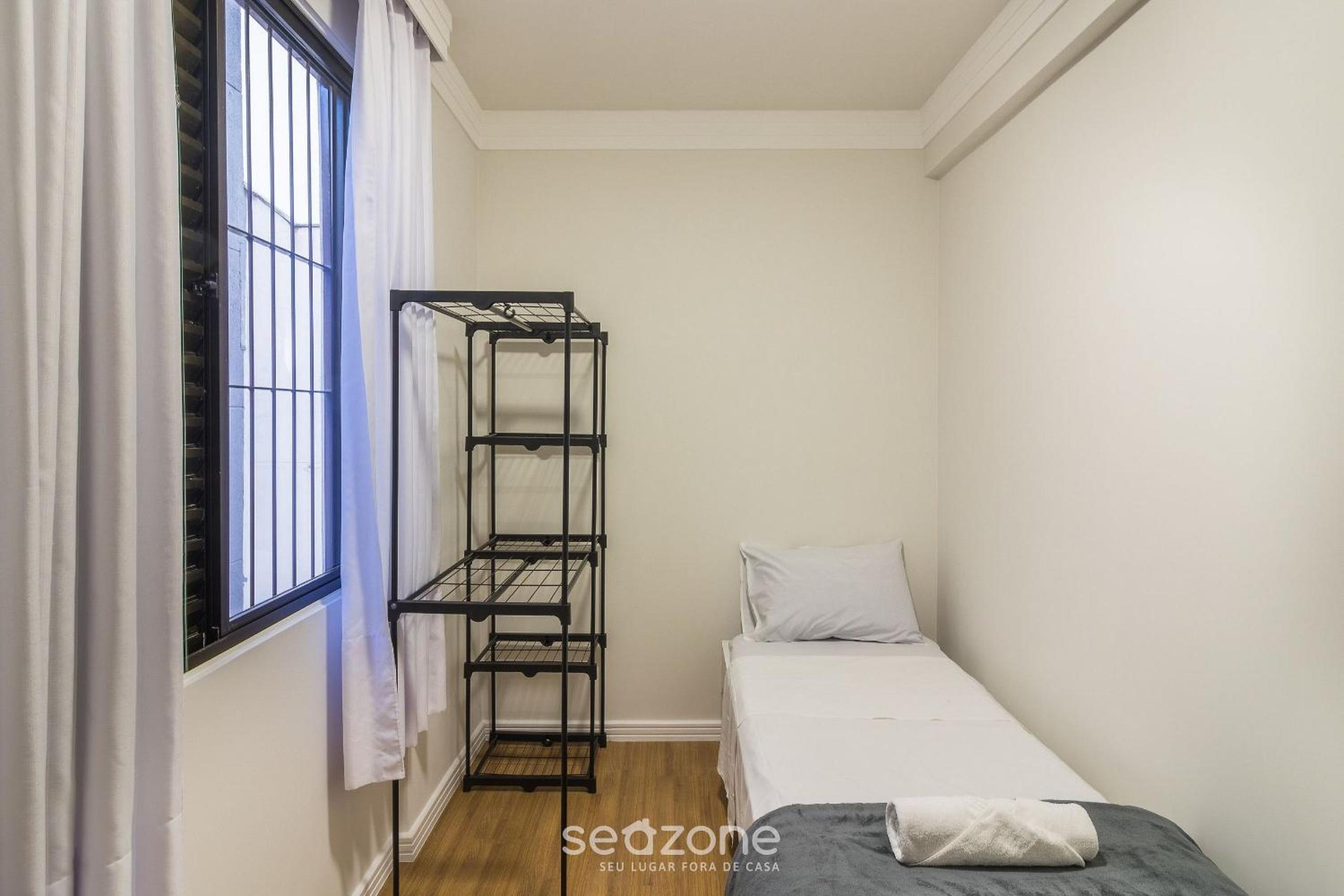 Apt w/ 3 bedrooms, 120m from the beach LHE0201