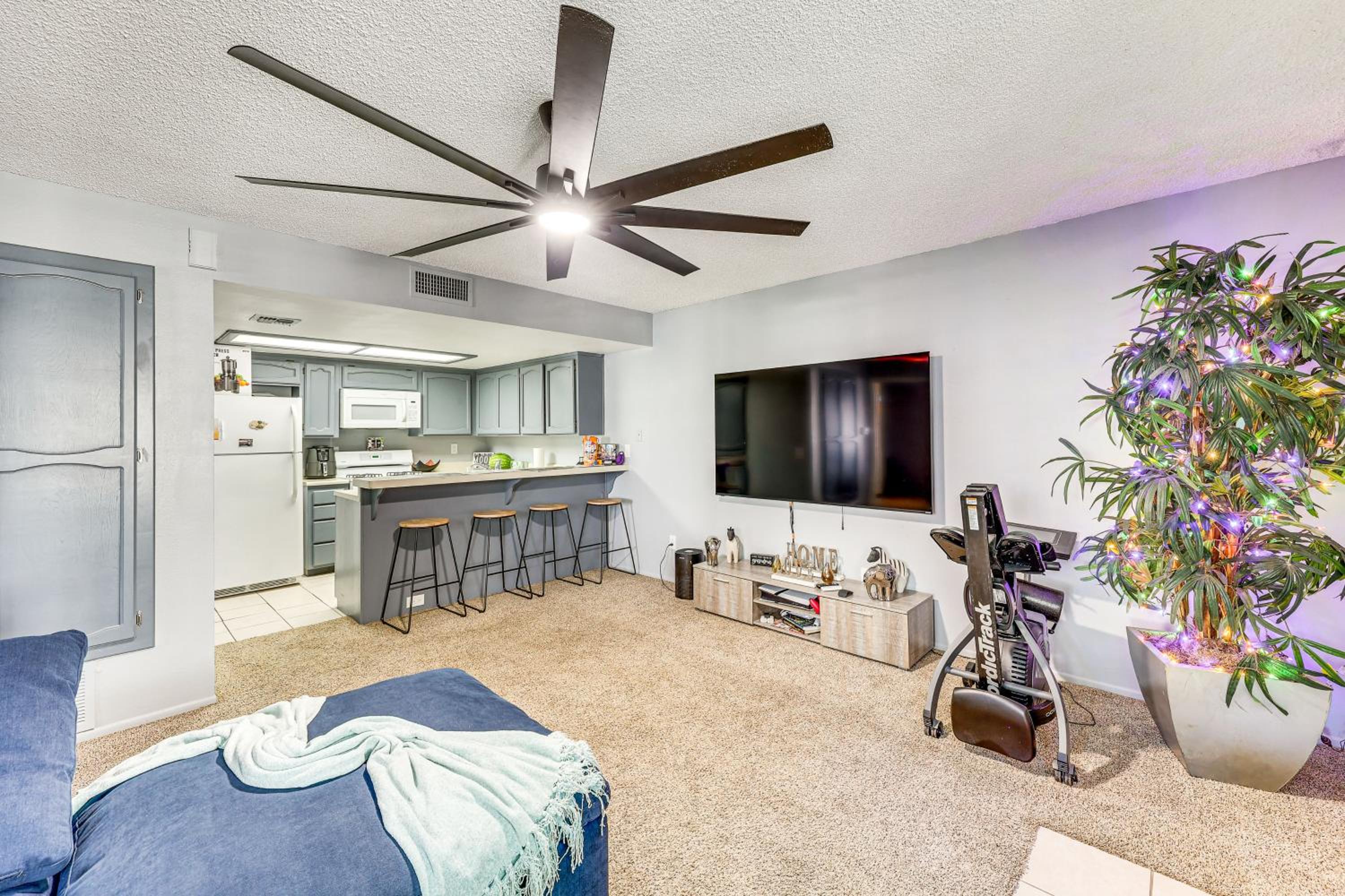 Ground-Level Getaway 3 Mi to Bullhead City Parks