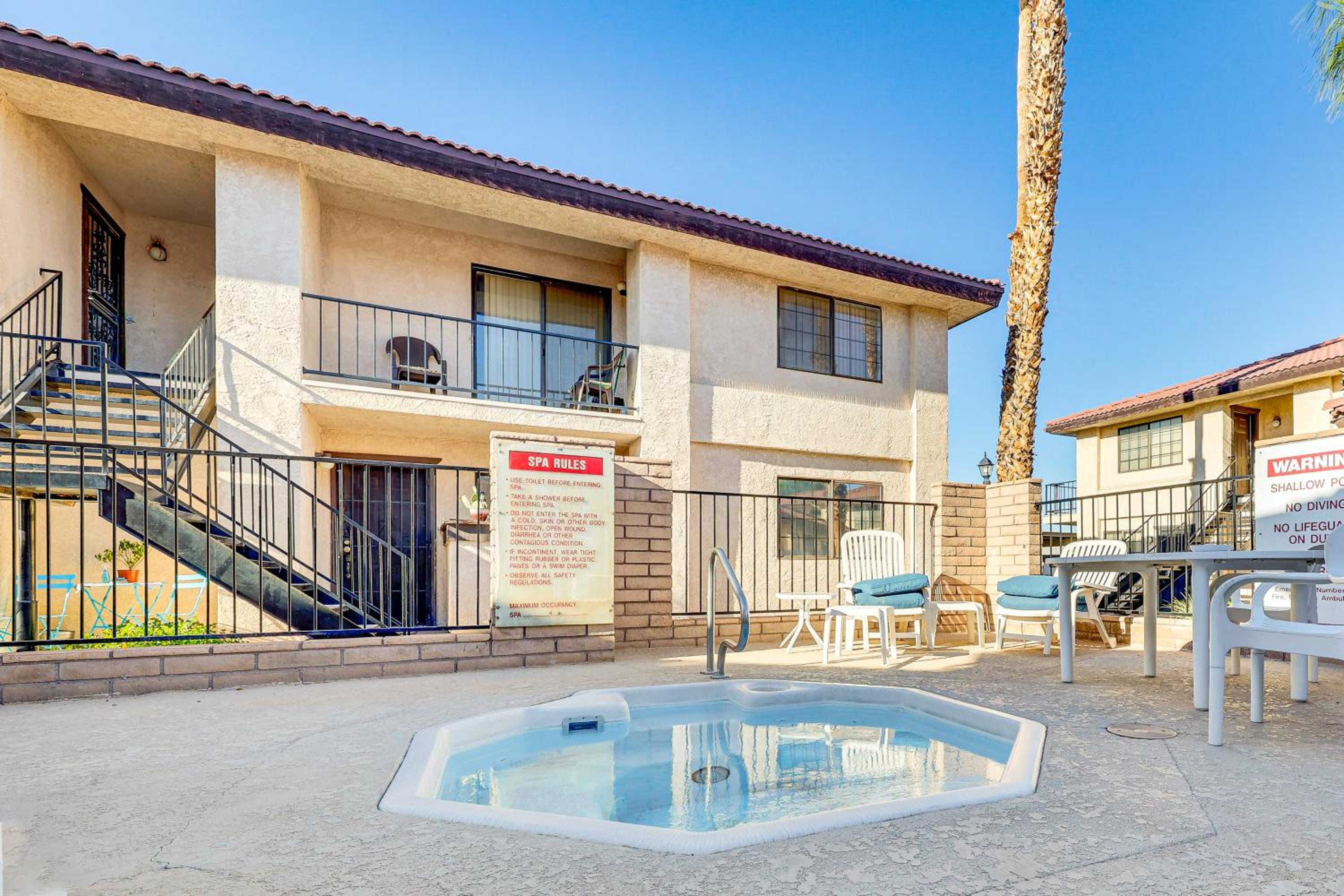 Ground-Level Getaway 3 Mi to Bullhead City Parks