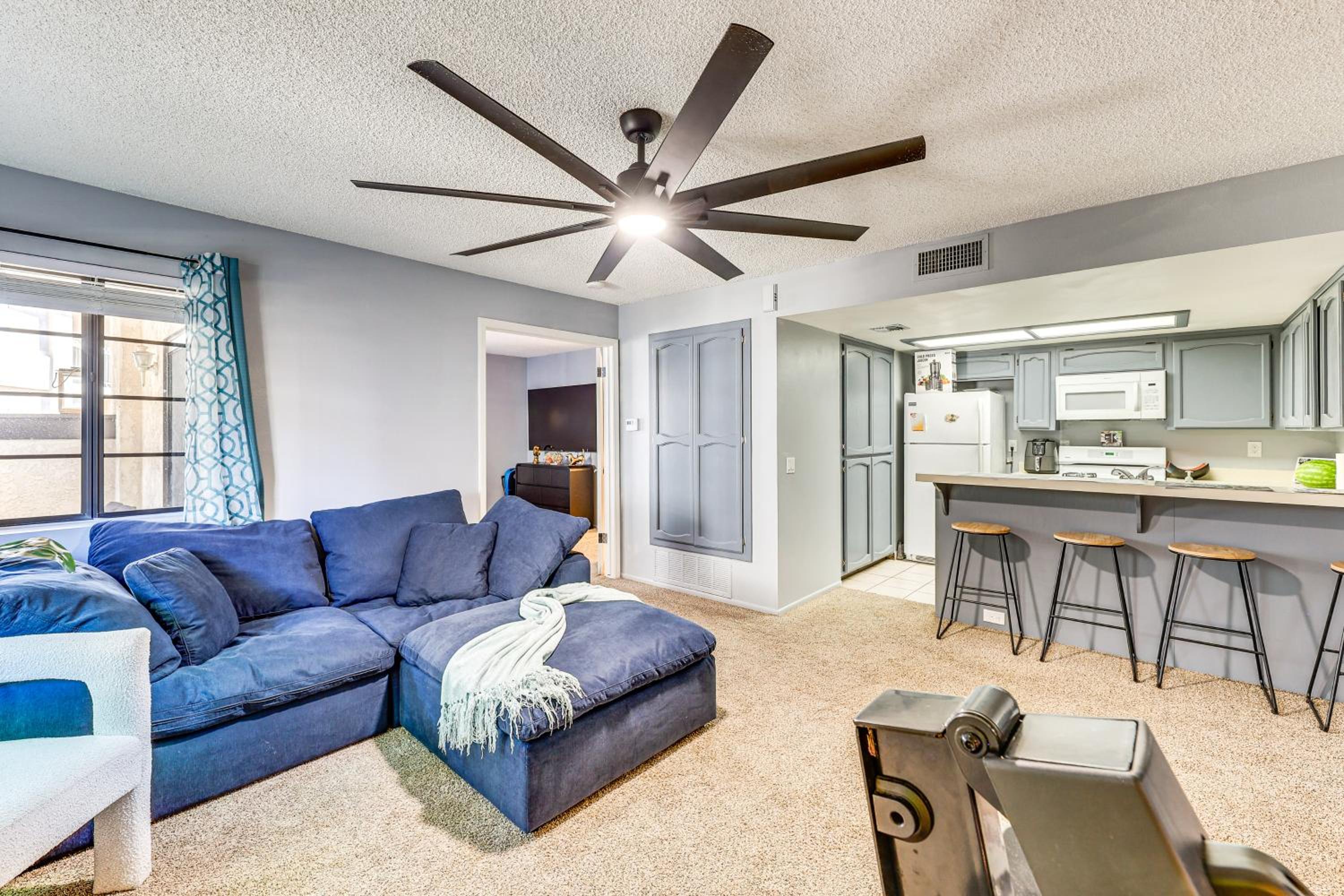 Ground-Level Getaway 3 Mi to Bullhead City Parks