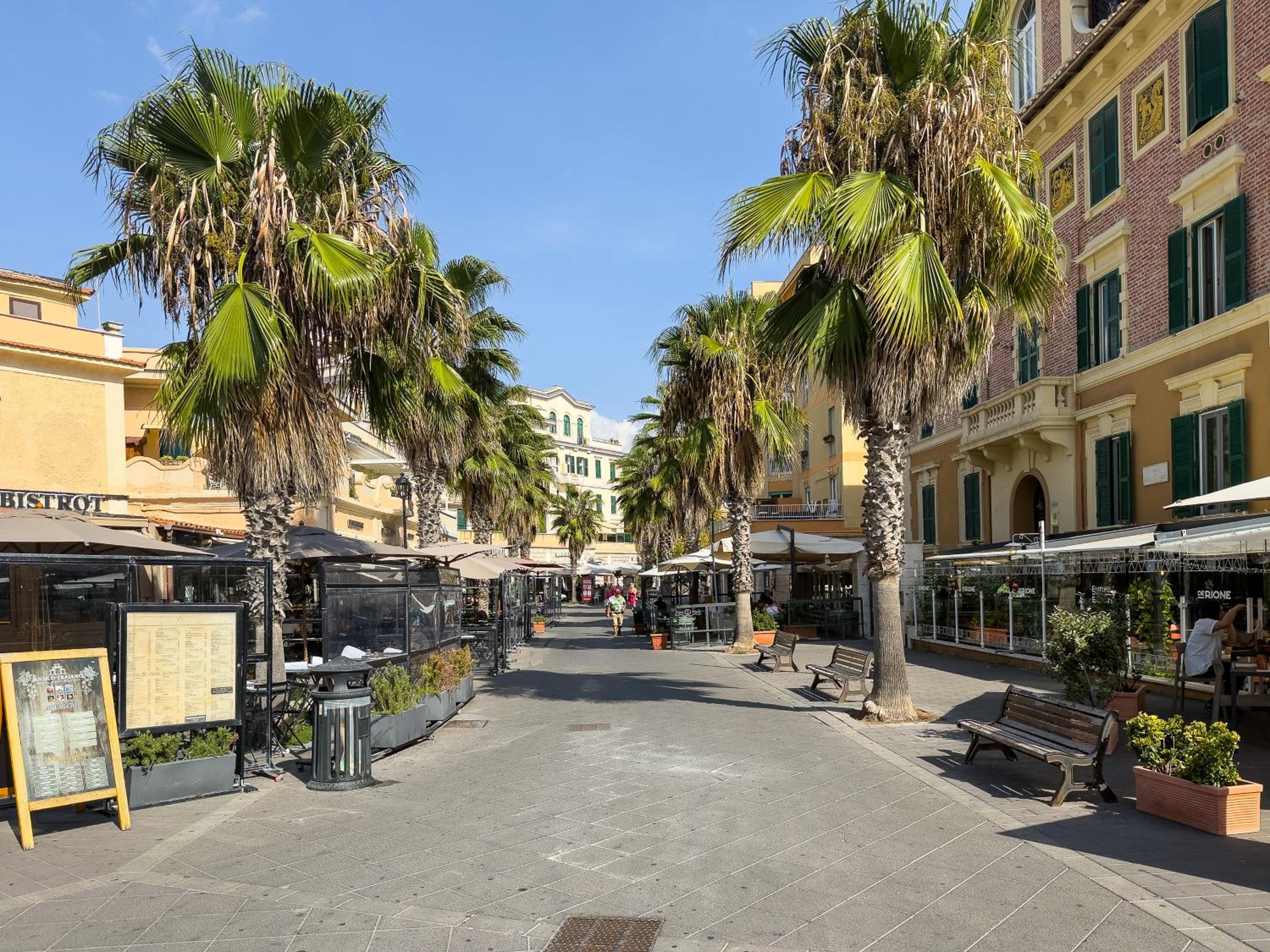 Marina - appartamento in centro al mare Ostia