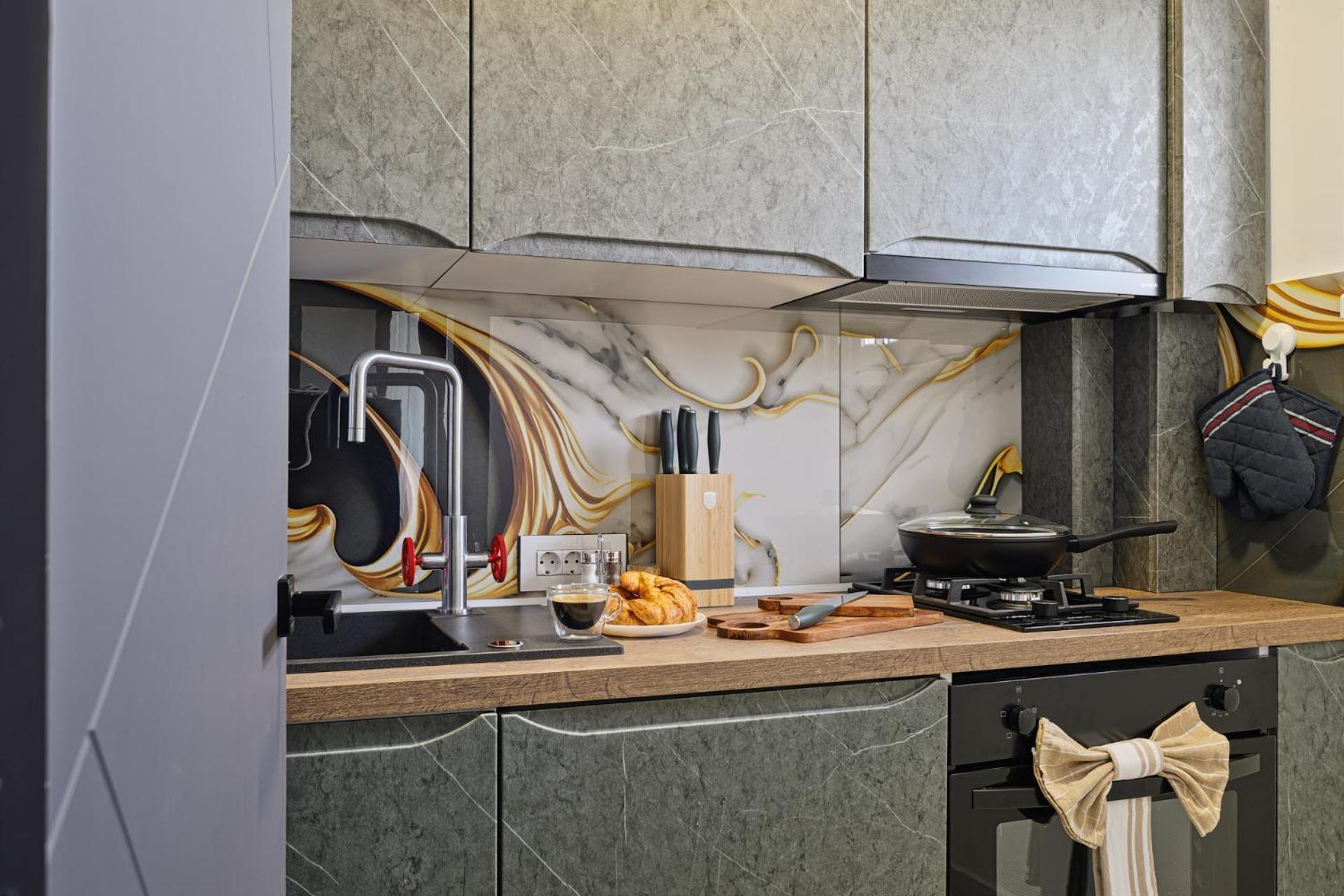 CityView Full Kitchen 2 Bedroom Apartment AC